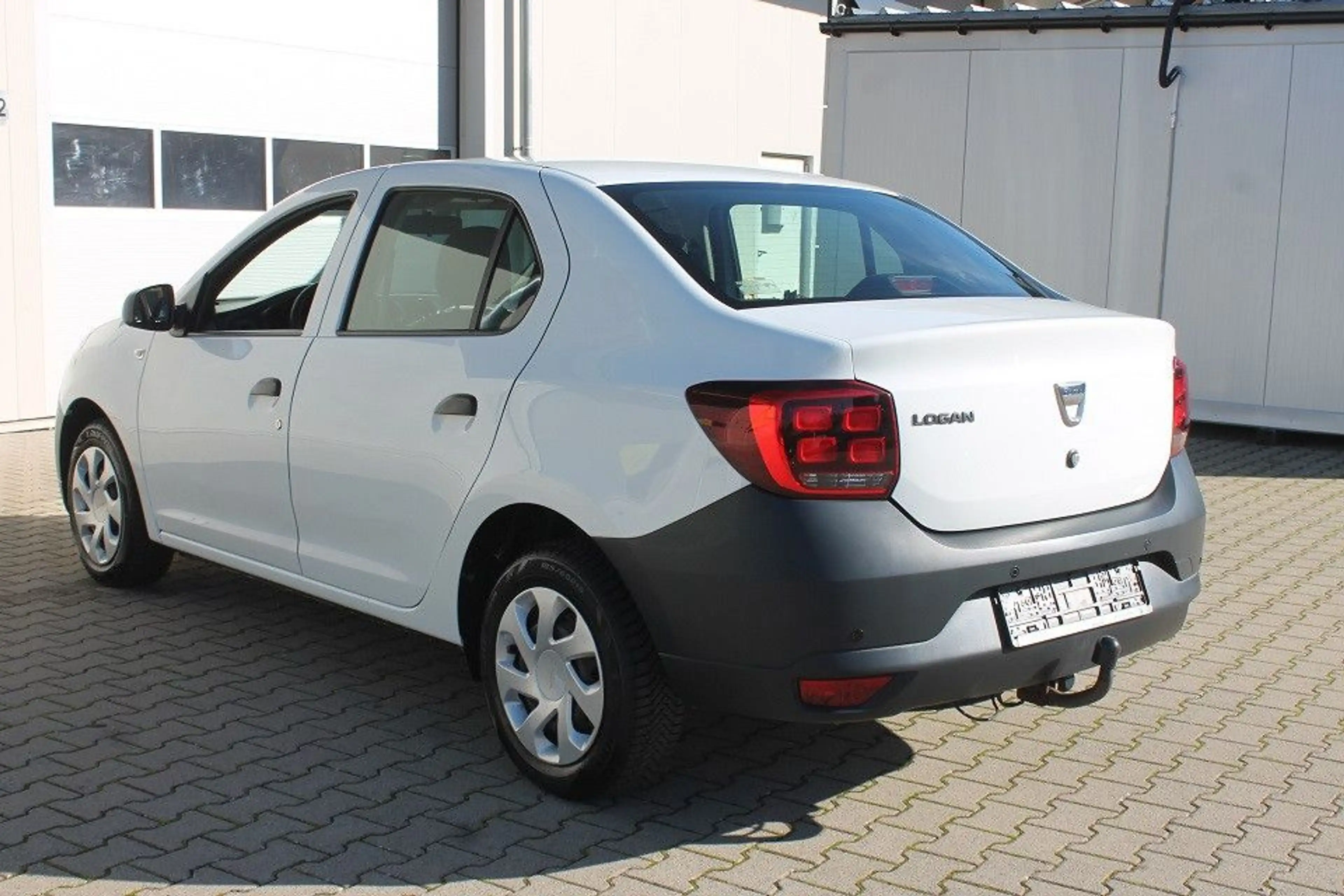 Dacia Logan Tüv neu,gepflegt,wenig Km,PDC,AHK,Finanz. — photo 9