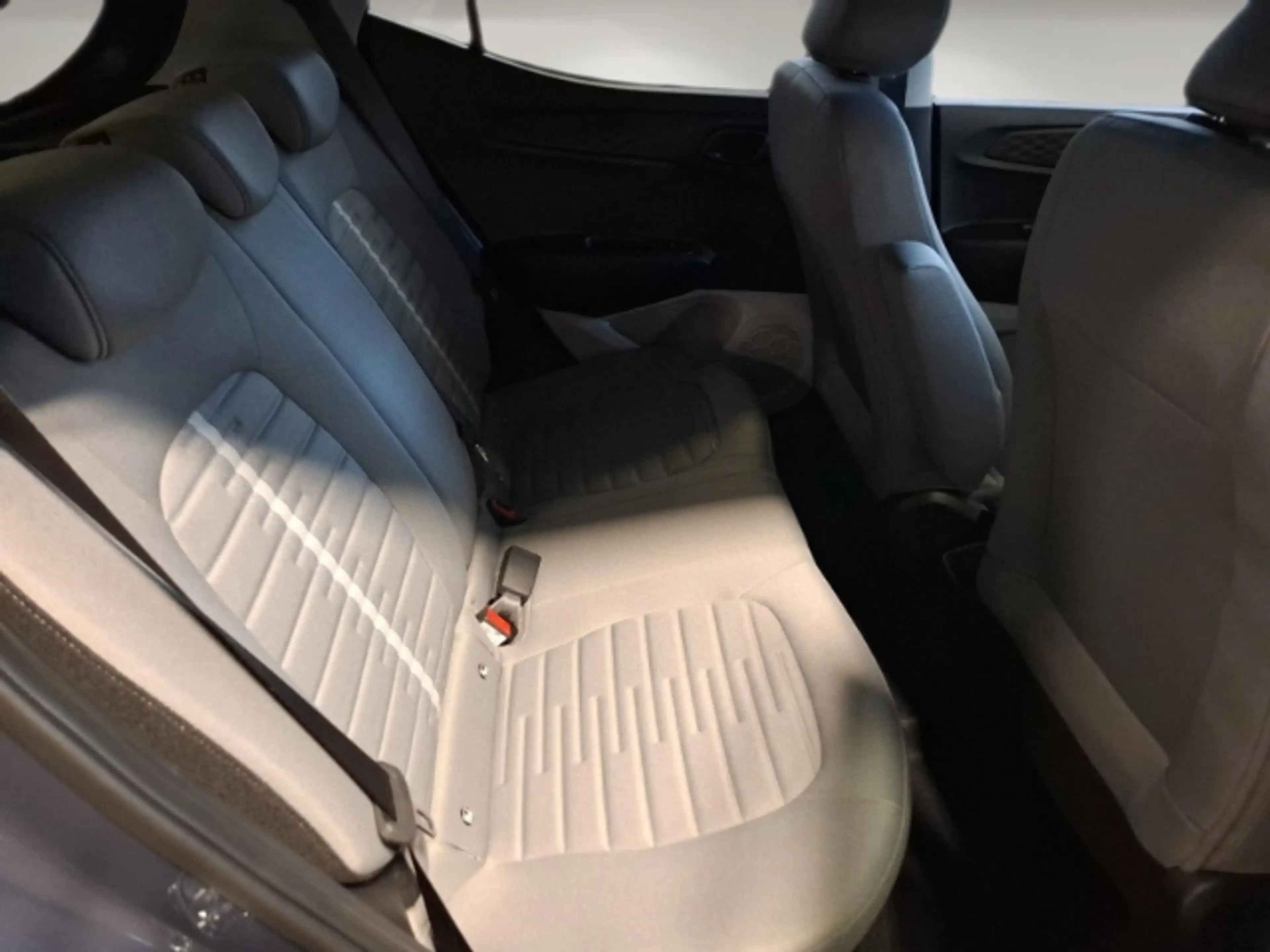 Hyundai i10 Prime 1.2/Navi/Klimaautomatik/Lenkrad/Sitzheizung/ — photo 13