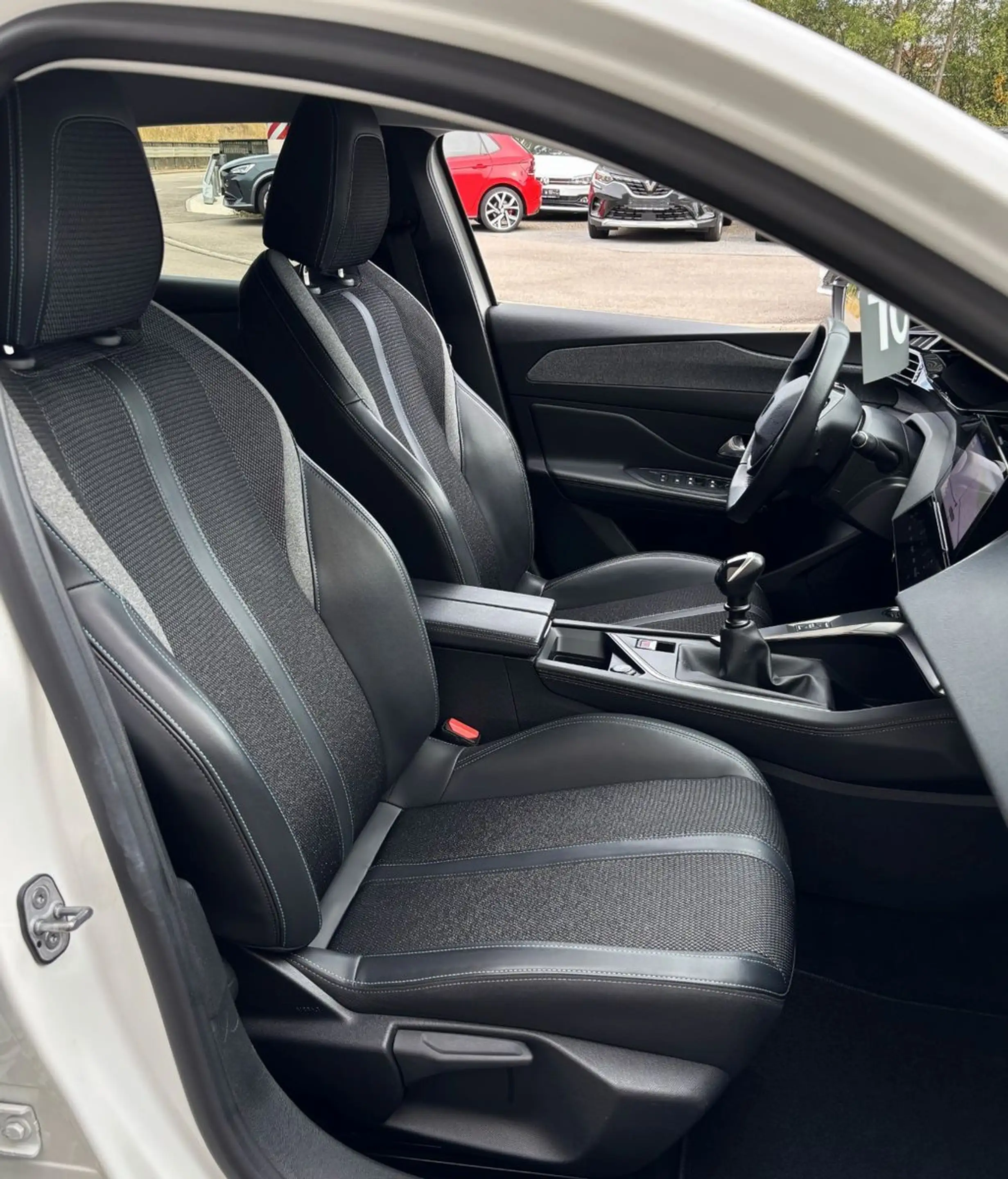 Peugeot 308 Allure,Kamera,LED,MirrorScr,Navi — photo 5