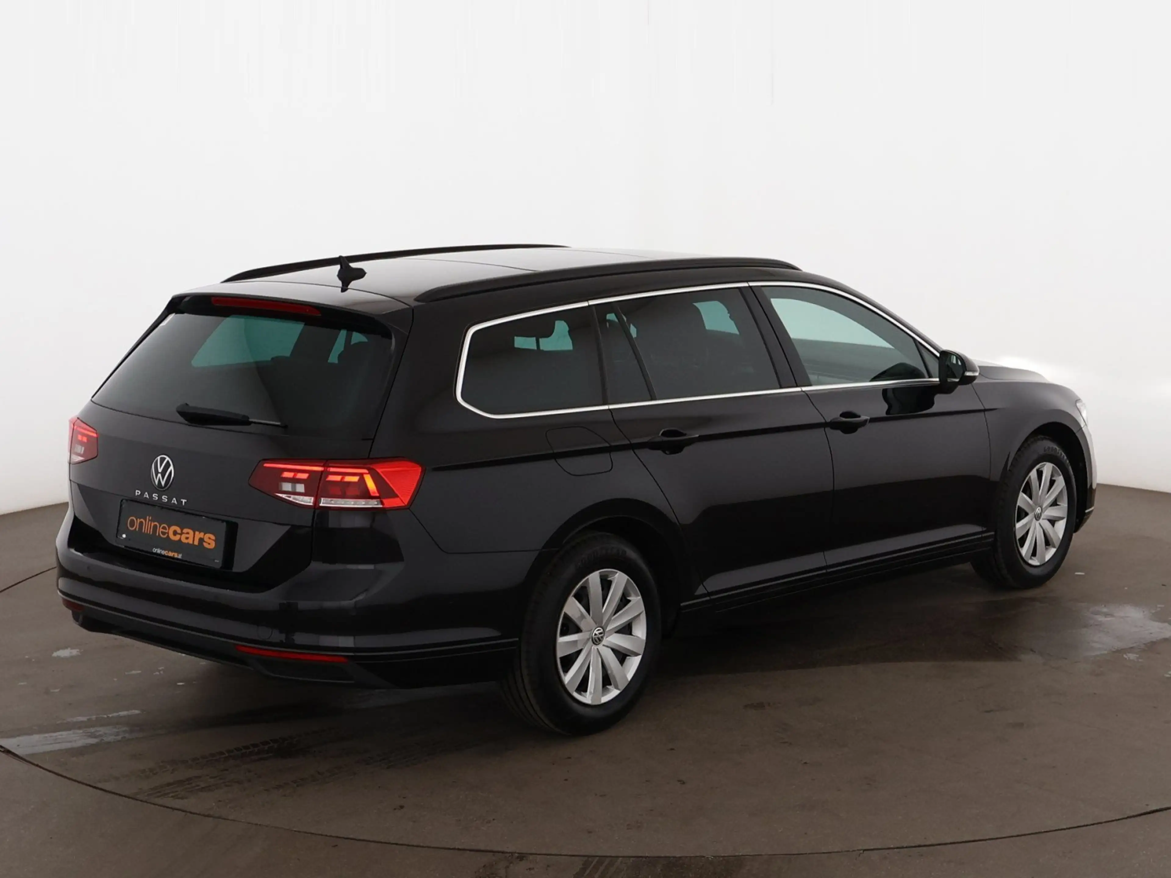 Volkswagen Passat Variant 2.0 TDI Business Aut LED SKY AHK — photo 9
