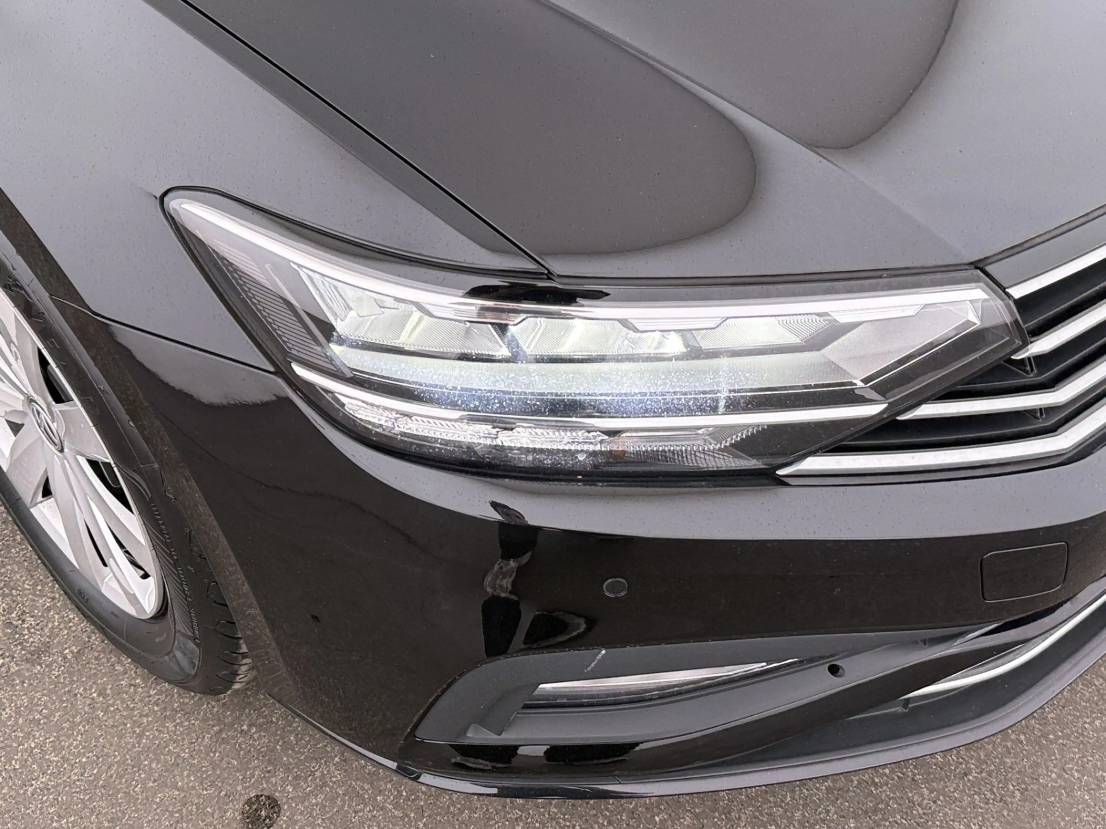 Volkswagen Passat Variant 2.0 TDI Business Aut LED SKY AHK — photo 13