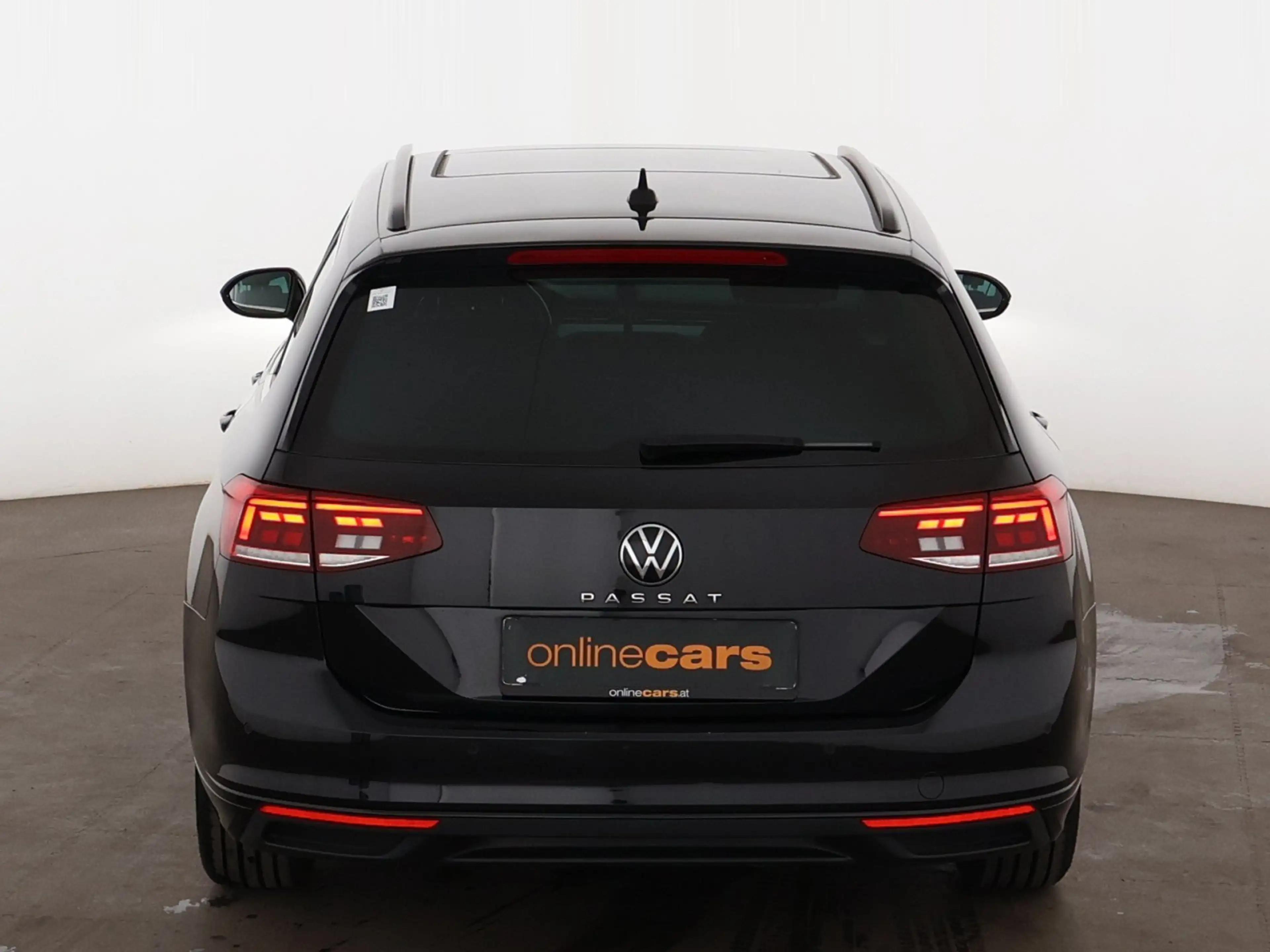 Volkswagen Passat Variant 2.0 TDI Business Aut LED SKY AHK — photo 8