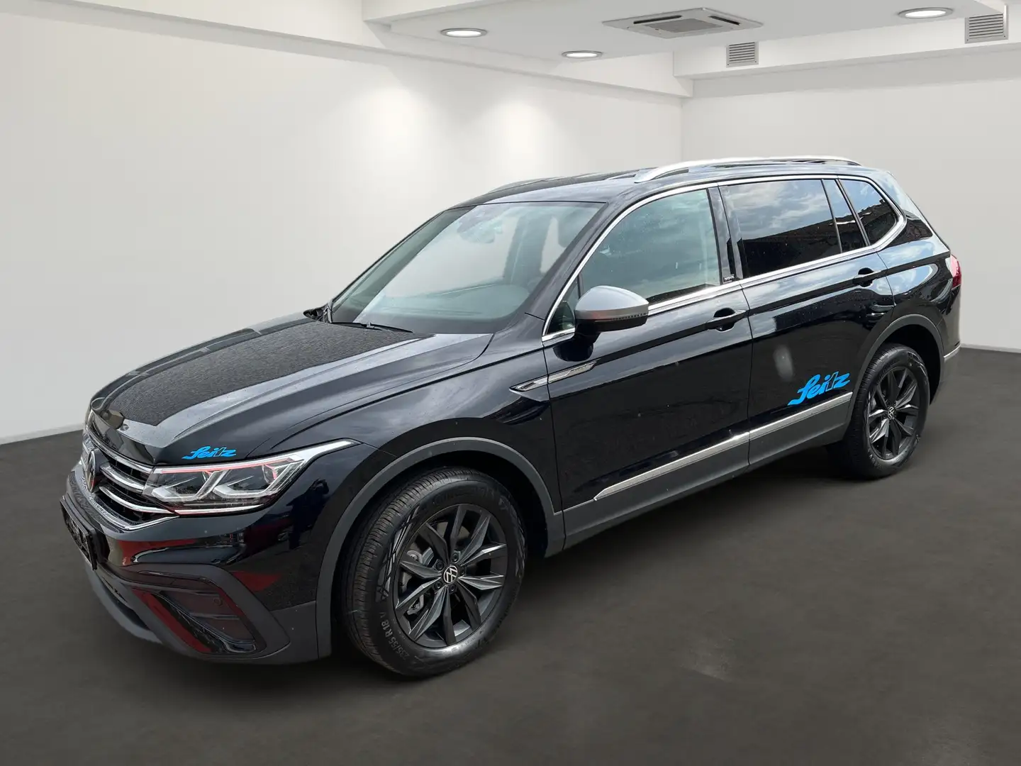 Volkswagen Tiguan Allspace 2.0 TDI 4M Move *AHK*MATRIX*PDC*NAVI* Schwarz - 2