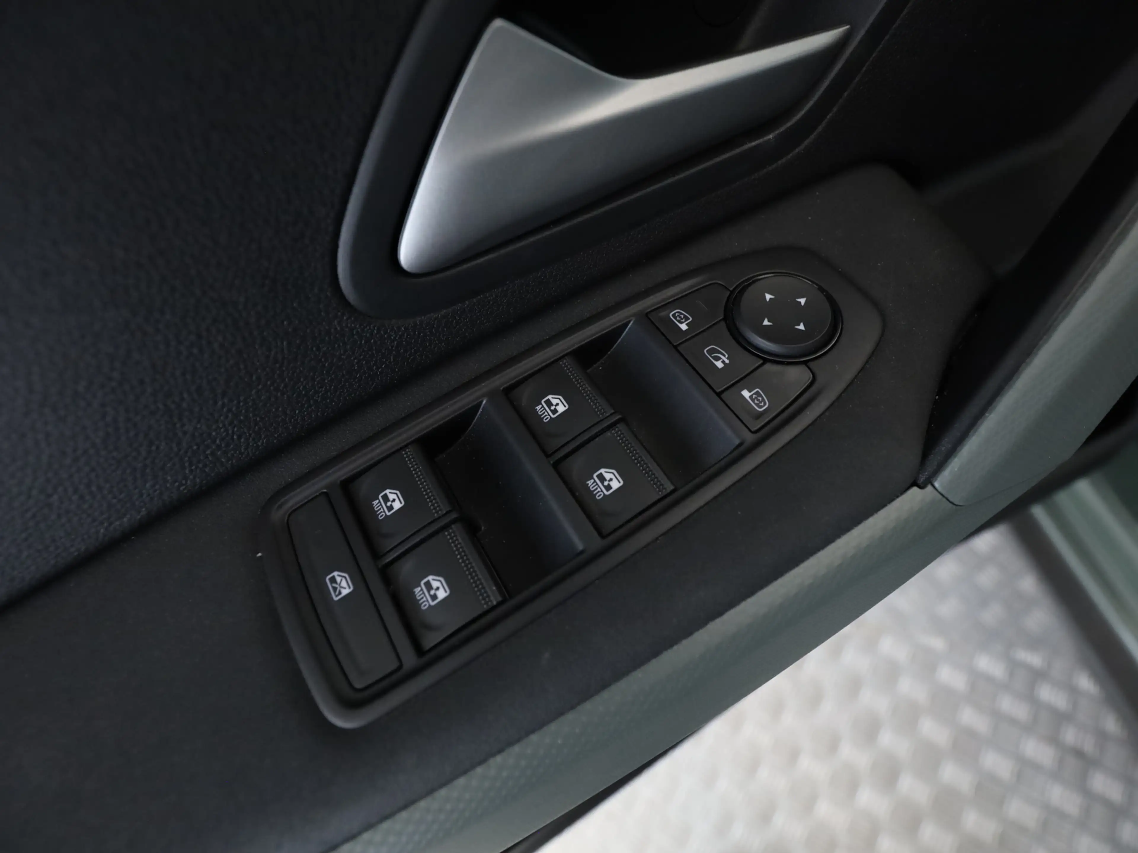 Dacia Duster 1.6 Hybrid 140 Extreme — photo 28