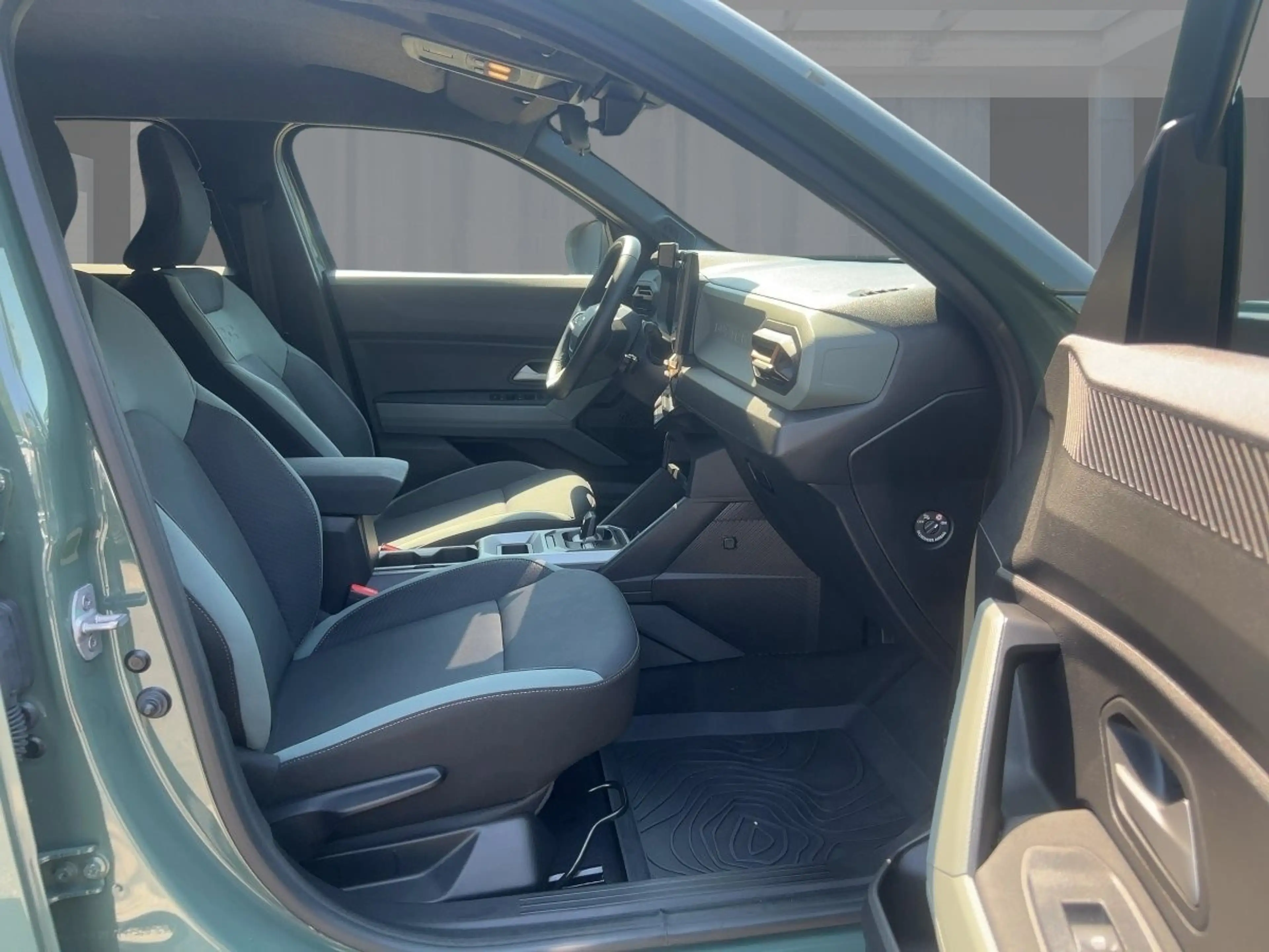 Dacia Duster 1.6 Hybrid 140 Extreme — photo 8