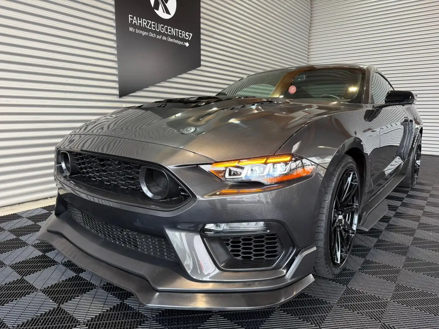 Ford Mustang 5.0 Ti-VCT V8 GT/LED/SHELBY GT/FERNSTART Gris - 2