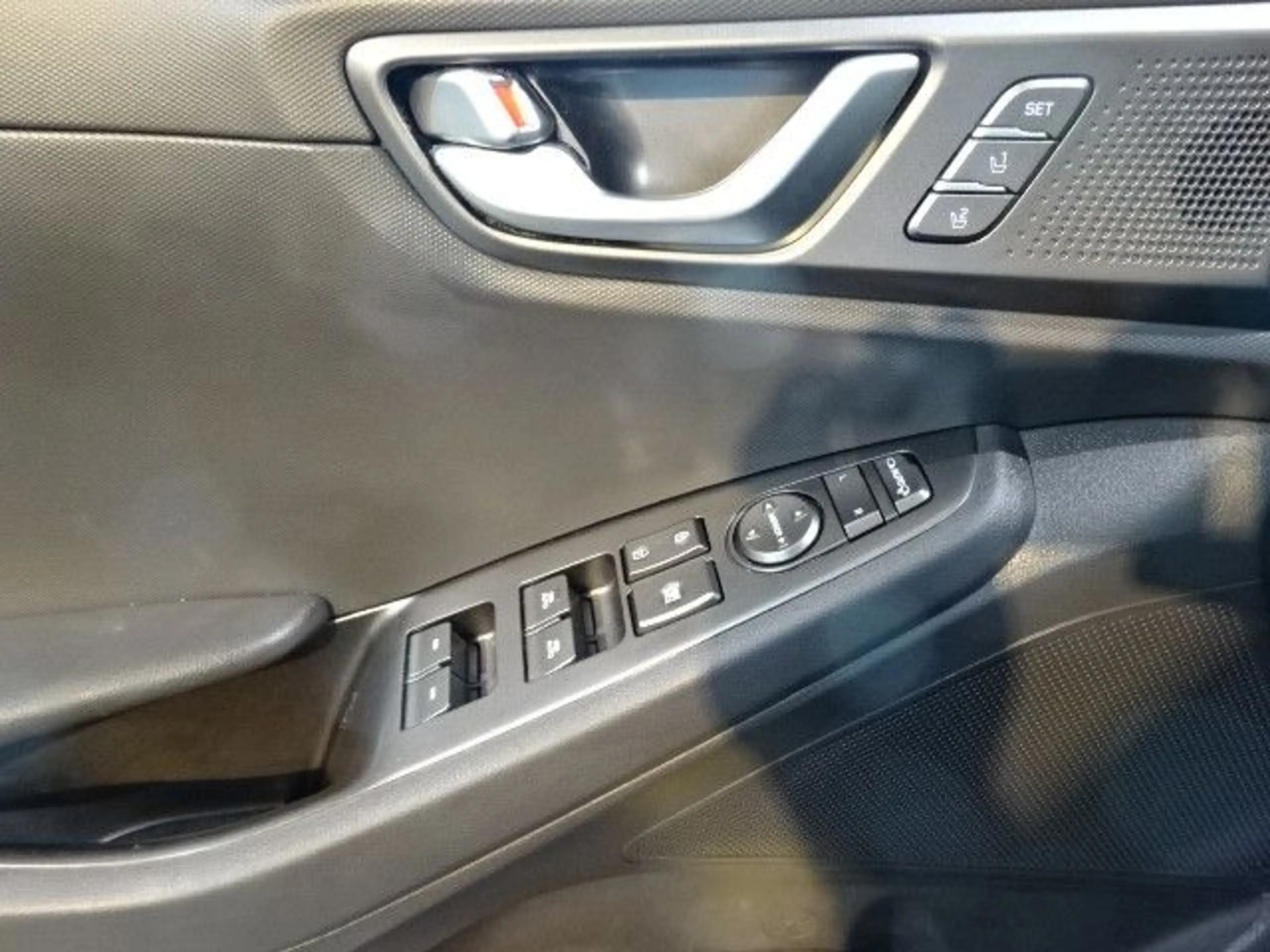 Hyundai IONIQ 1,6 GDI Premium Hybrid *LED*NAVI*LEDER — photo 15