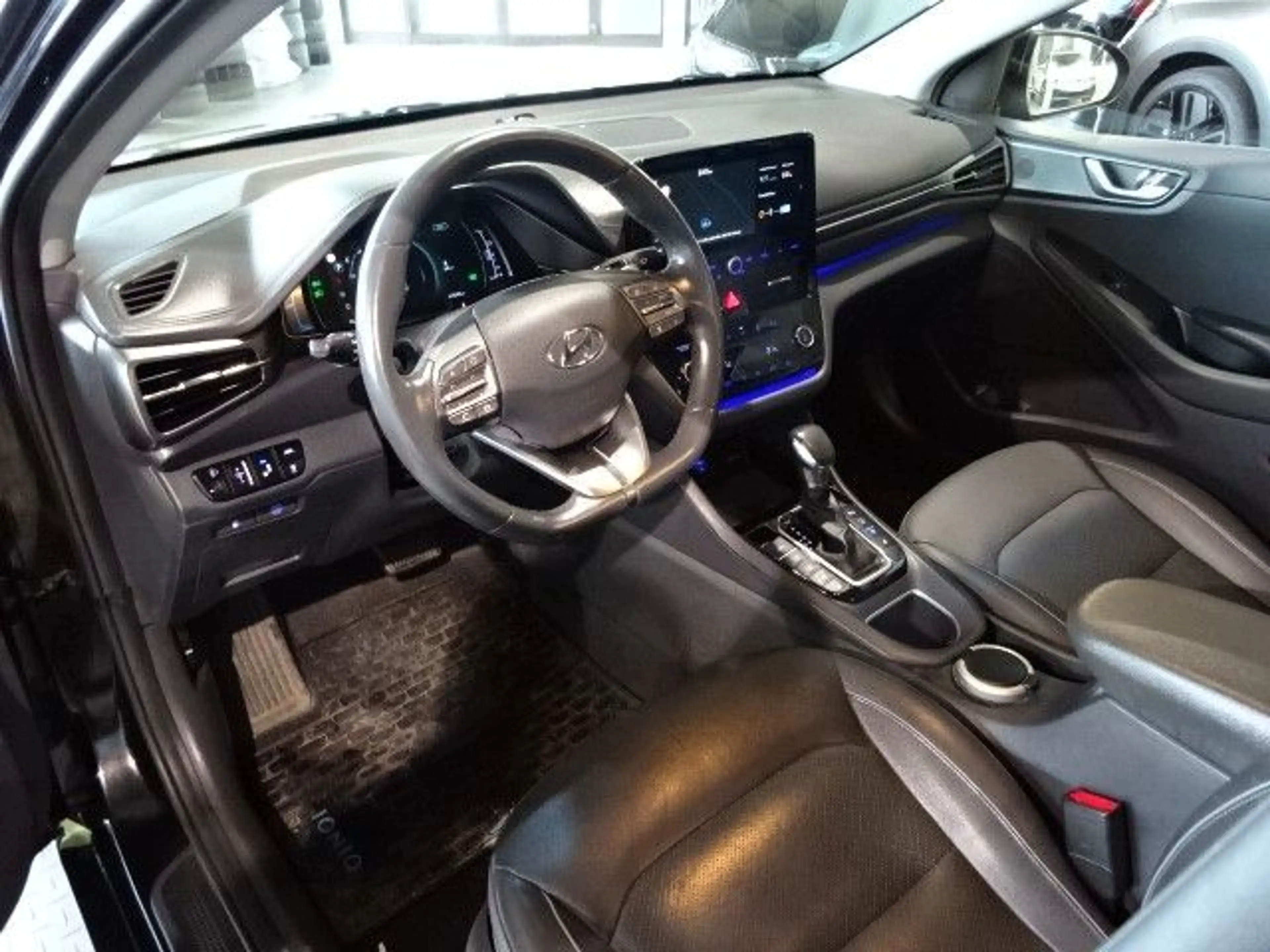 Hyundai IONIQ 1,6 GDI Premium Hybrid *LED*NAVI*LEDER — photo 9