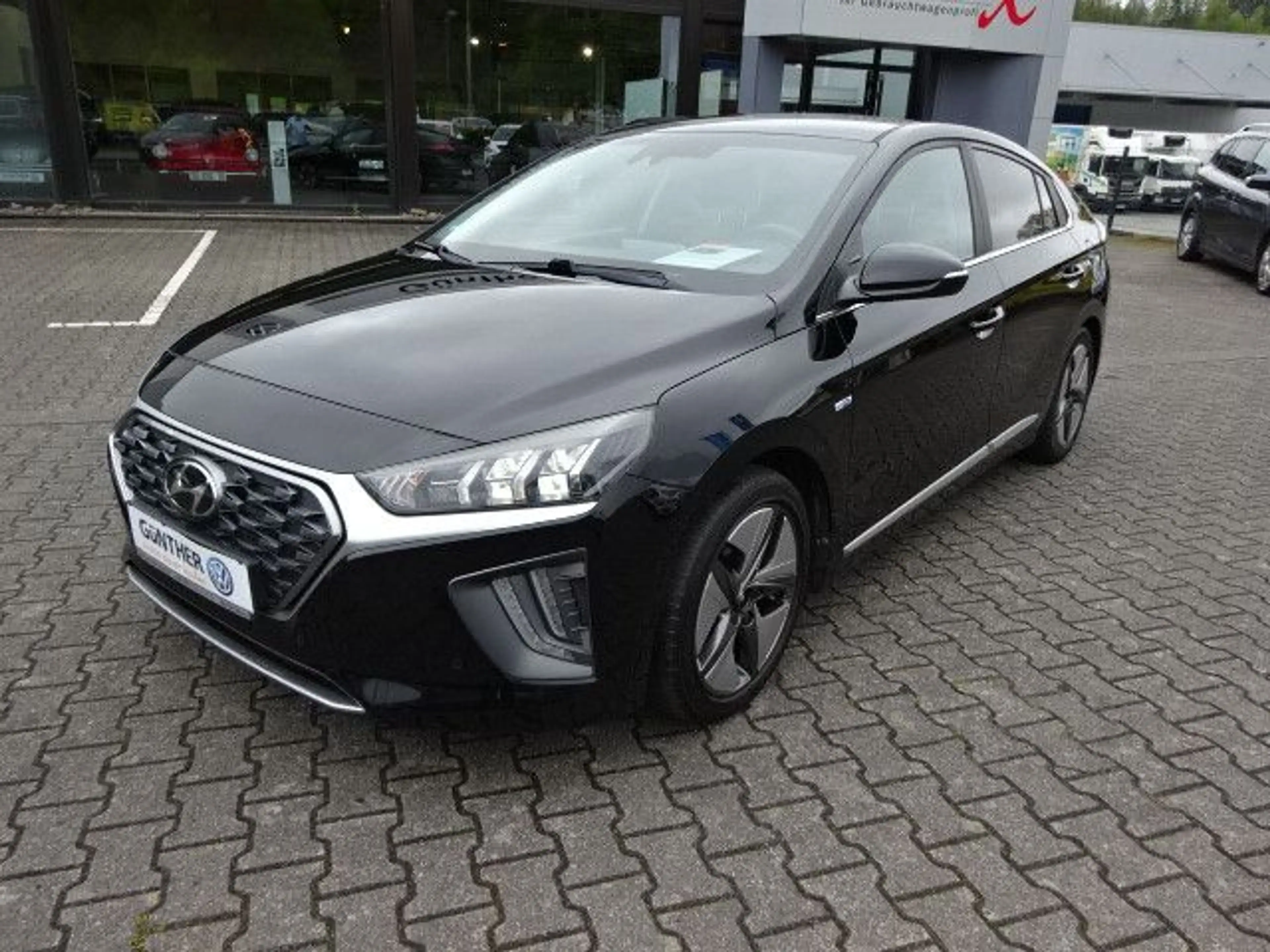 Hyundai IONIQ 1,6 GDI Premium Hybrid *LED*NAVI*LEDER — photo 2