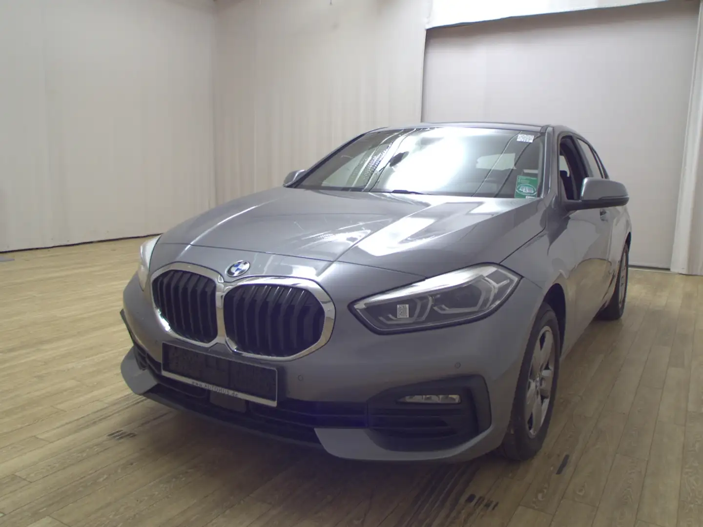 BMW 118 i Advantage AHK LED LC Pro vc SpurH AUT SHZ Grau - 2