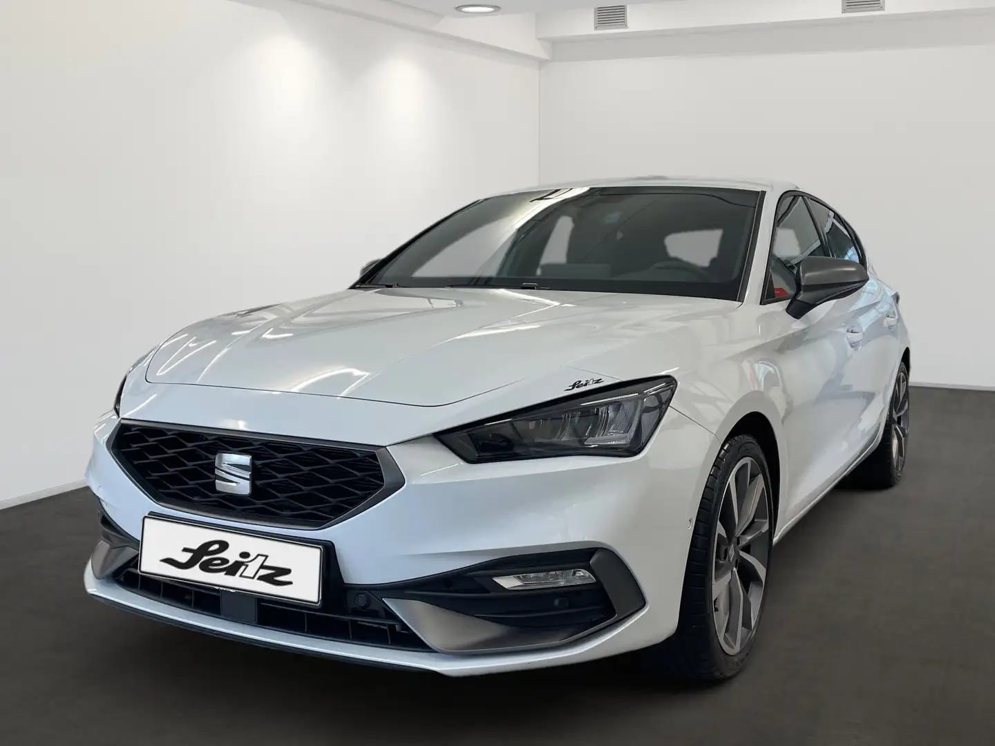 SEAT Leon FR 1.5 eTSI DSG FR *BEATS*LED*NAVI*KAMERA* Weiß - 2