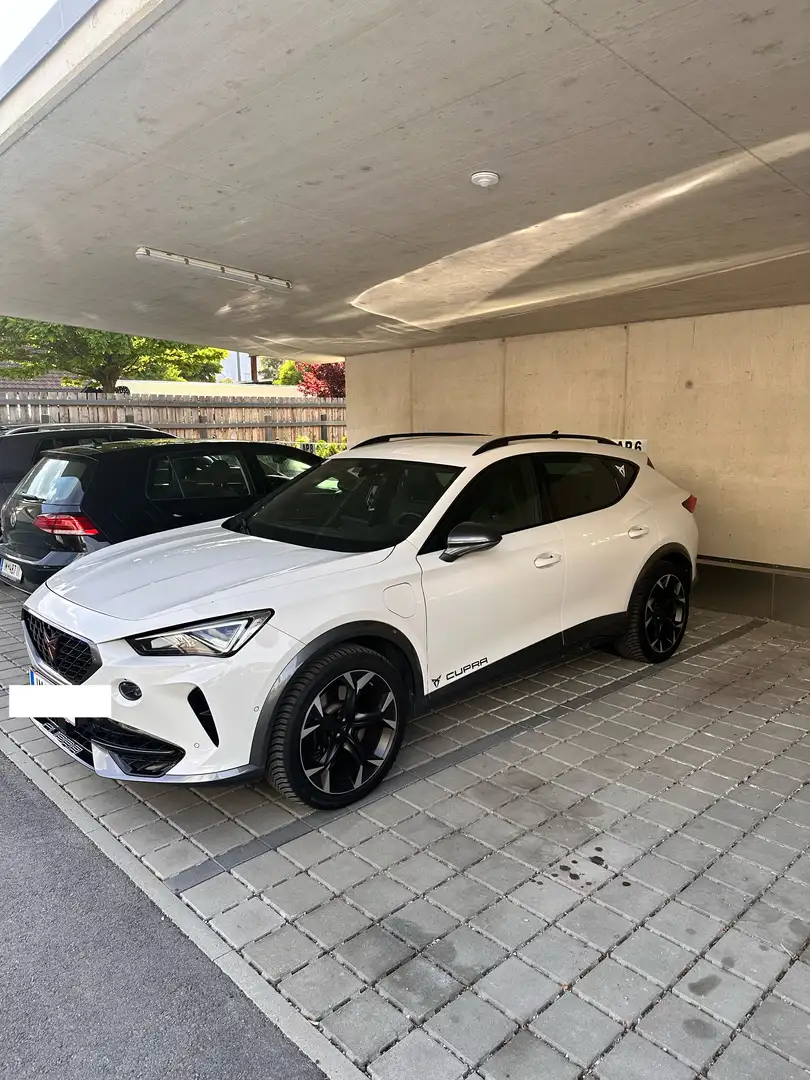 CUPRA Formentor VZ 2,0 TSI DSG Weiß - 2