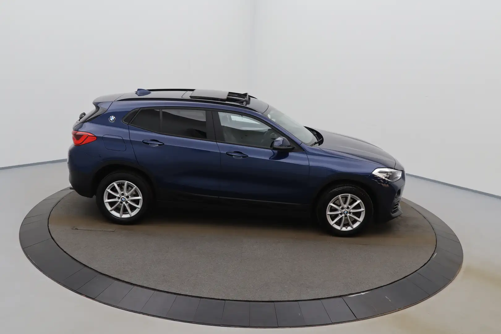 BMW X2 2.0 dA sDrive20 Business+ LEDER/CUIR LED GPS PDC C Blauw - 2