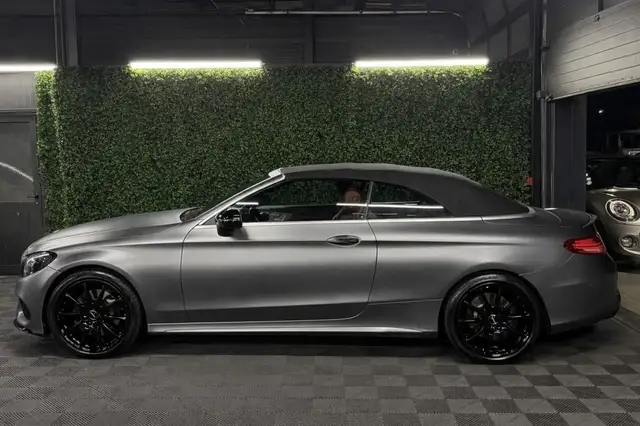 Mercedes-Benz C-Class view 9