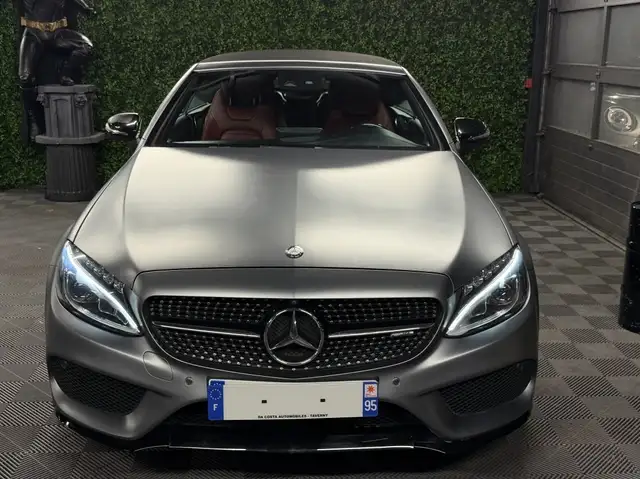 Mercedes-Benz C-Class view 3
