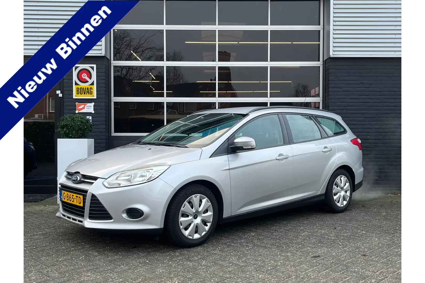 Ford Focus Wagon 1.6 TI-VCT Trend, Airco, Pdc, Radio, Elektri Grau - 1