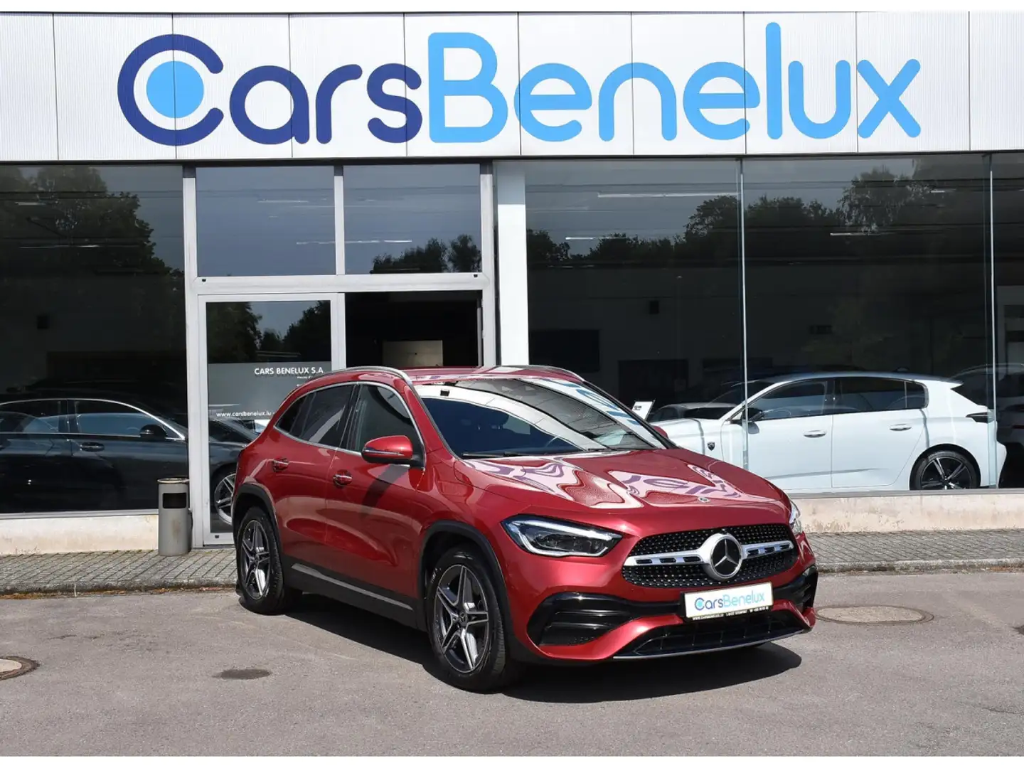 Mercedes-Benz GLA 250 4Matic AMG Line 8G-Tr. DISTR MEMO CAM360 CHFF ADD Red - 1