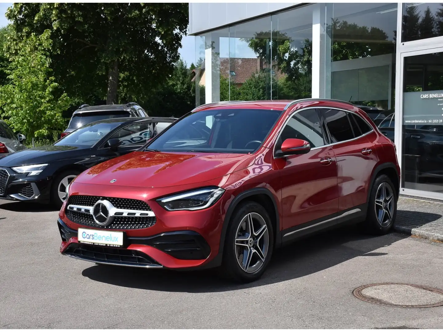 Mercedes-Benz GLA 250 4Matic AMG Line 8G-Tr. DISTR MEMO CAM360 CHFF ADD Red - 2