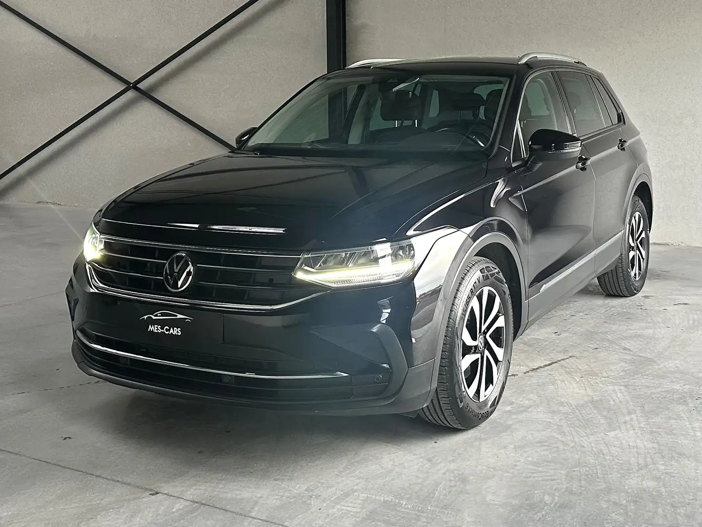 Volkswagen Tiguan Active 2.0TDI - 150CV DSG / 128.000KM 2022 Zwart - 2