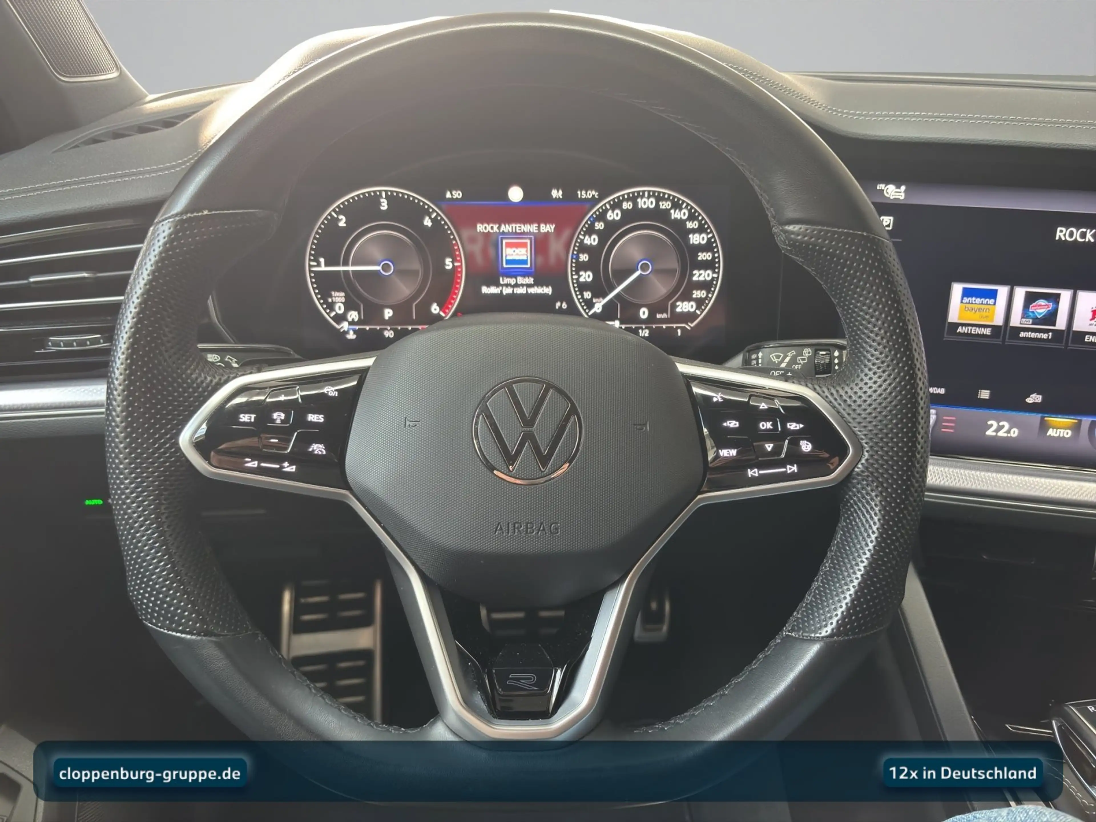 Volkswagen Touareg 3.0 TDI R-Line 4Motion — photo 13