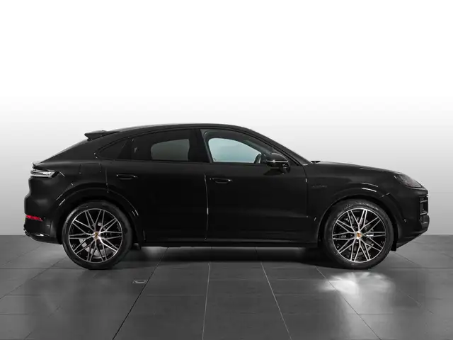 Porsche Cayenne view 6