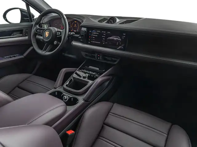 Porsche Cayenne view 10
