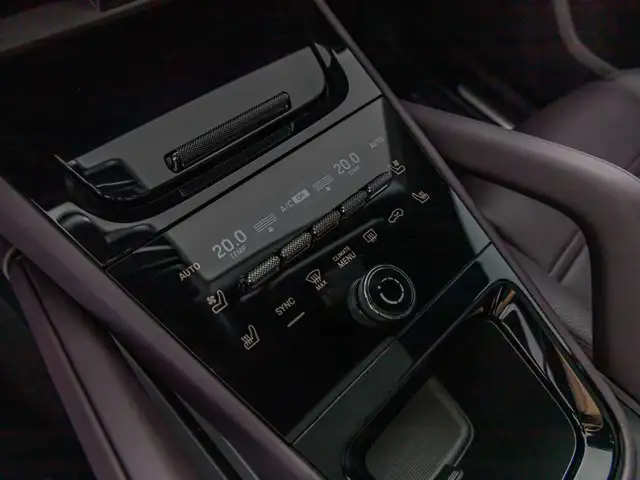 Porsche Cayenne view 13