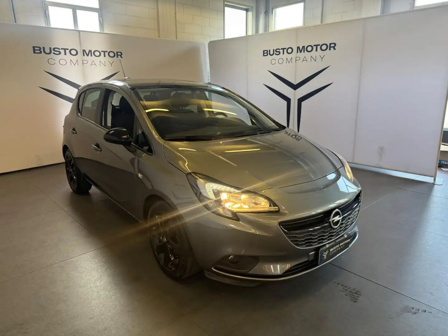 Opel Corsa 1.2 5 porte Innovation Grigio - 1
