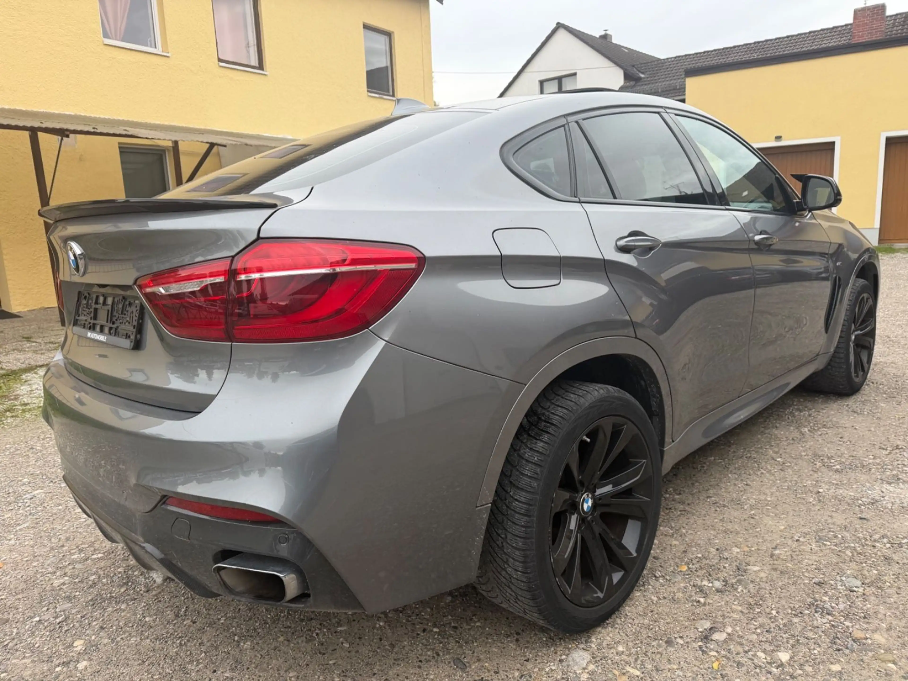 BMW X6 xDrive 50 i M Sportpaket Individual — photo 4