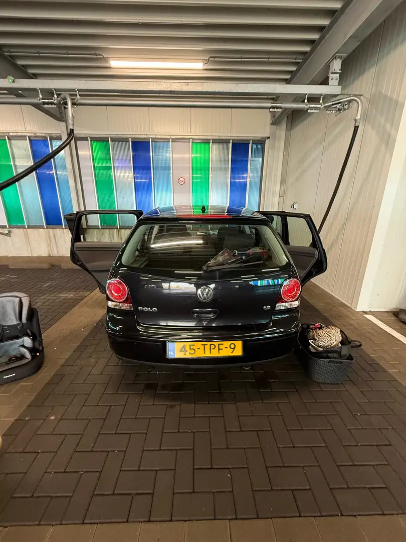 Volkswagen Polo 1.2-12V Trendline Zwart - 1
