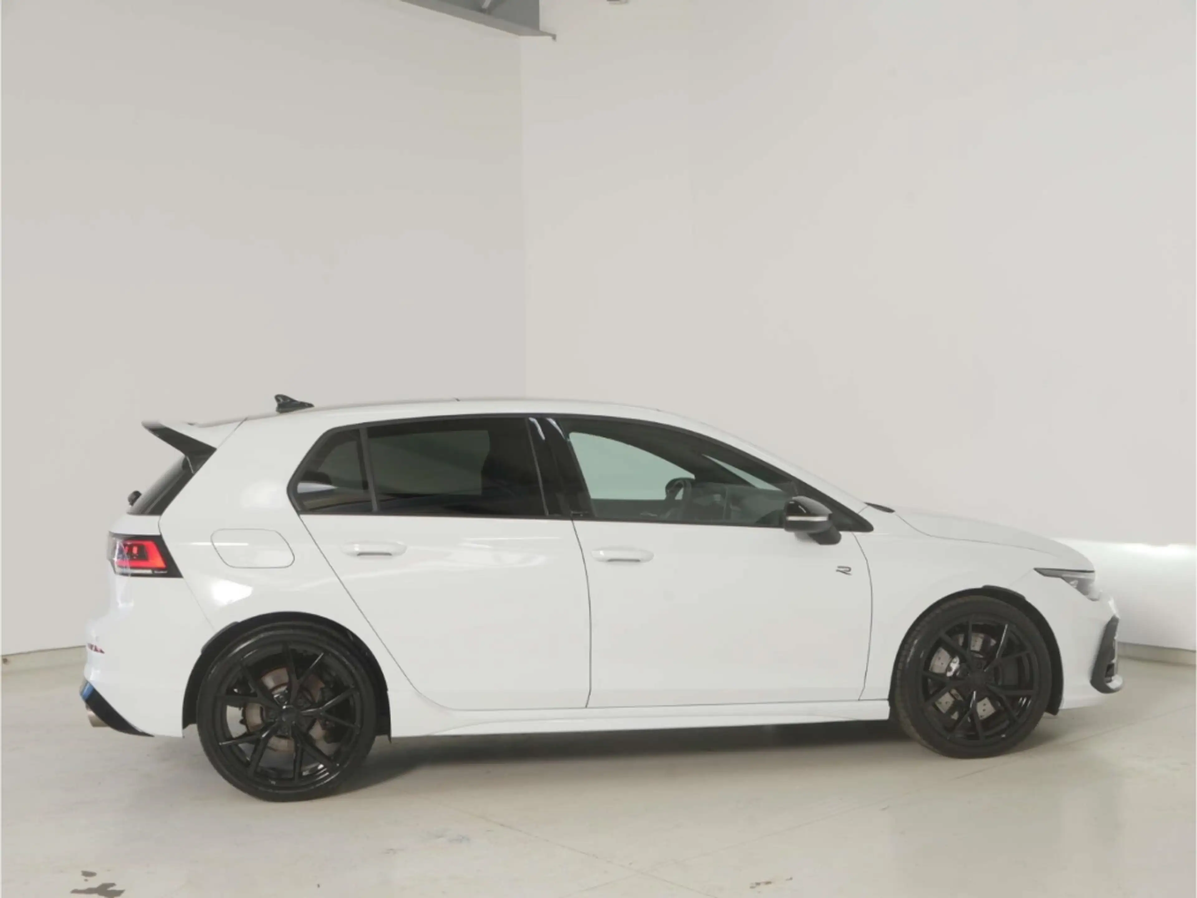 Volkswagen Golf R 2.0 TSI 4Motion Black Edition — photo 9