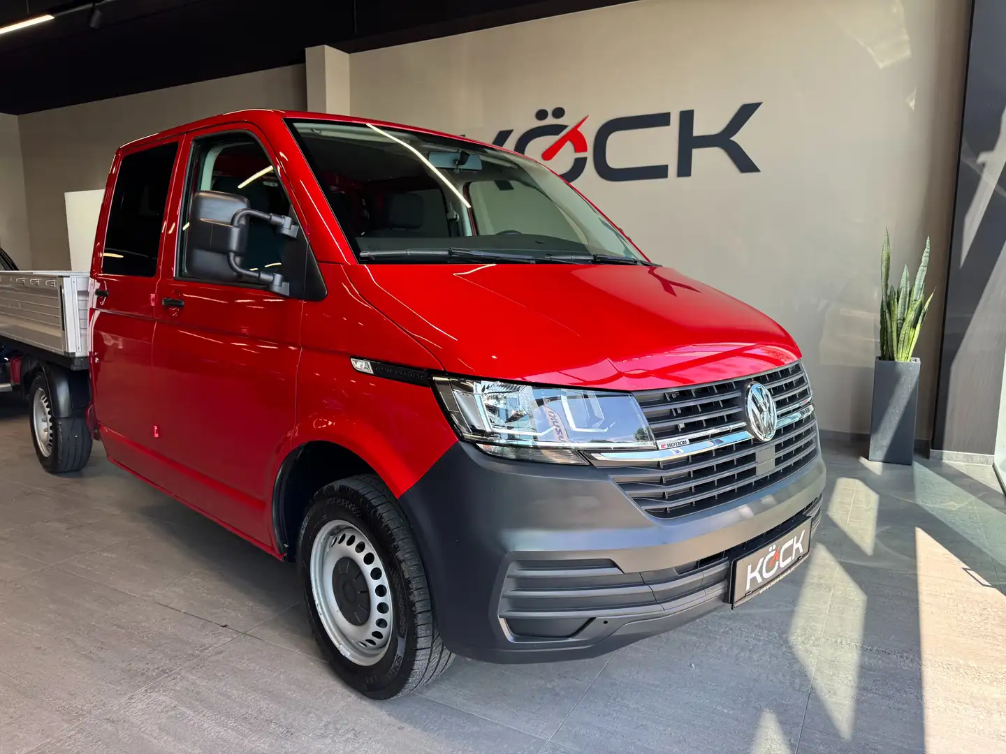 Volkswagen T6.1 Transporter Doppelkabine lang 4MOTION Rot - 2