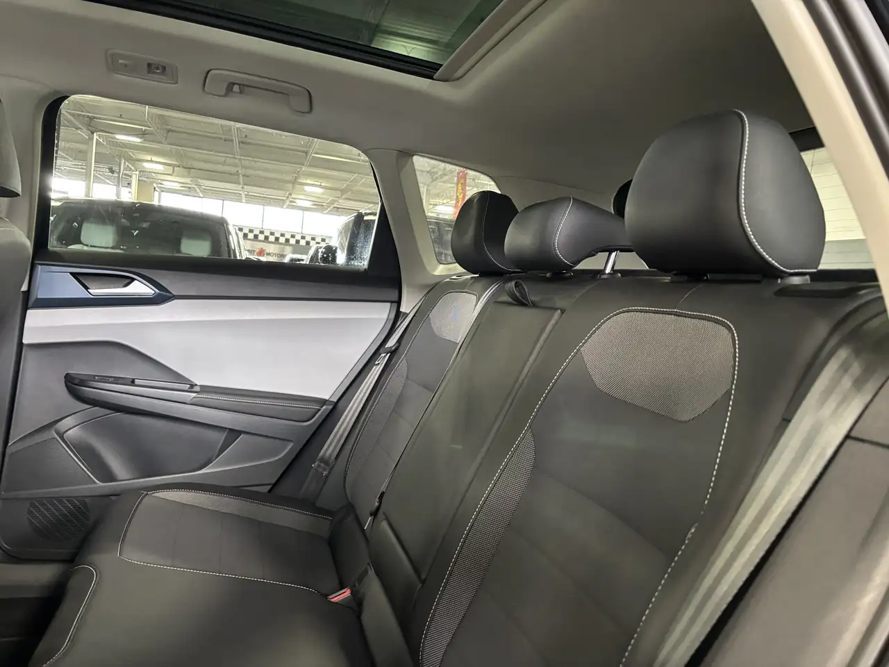Volkswagen Taos снимка Volkswagen Taos