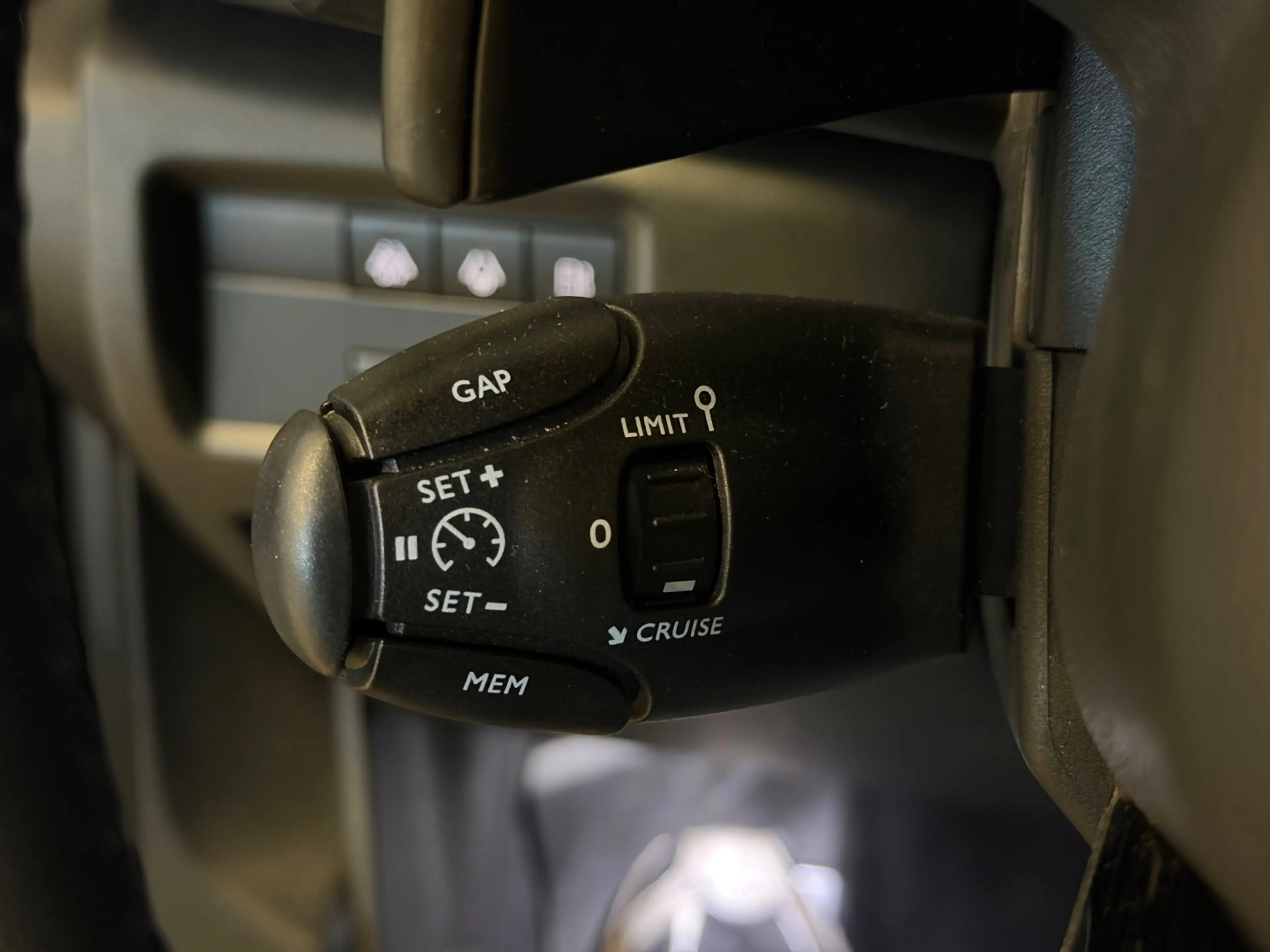 Citroen C5 Aircross 1.6 Plug-in Hybrid 225 Business Plus — photo 14