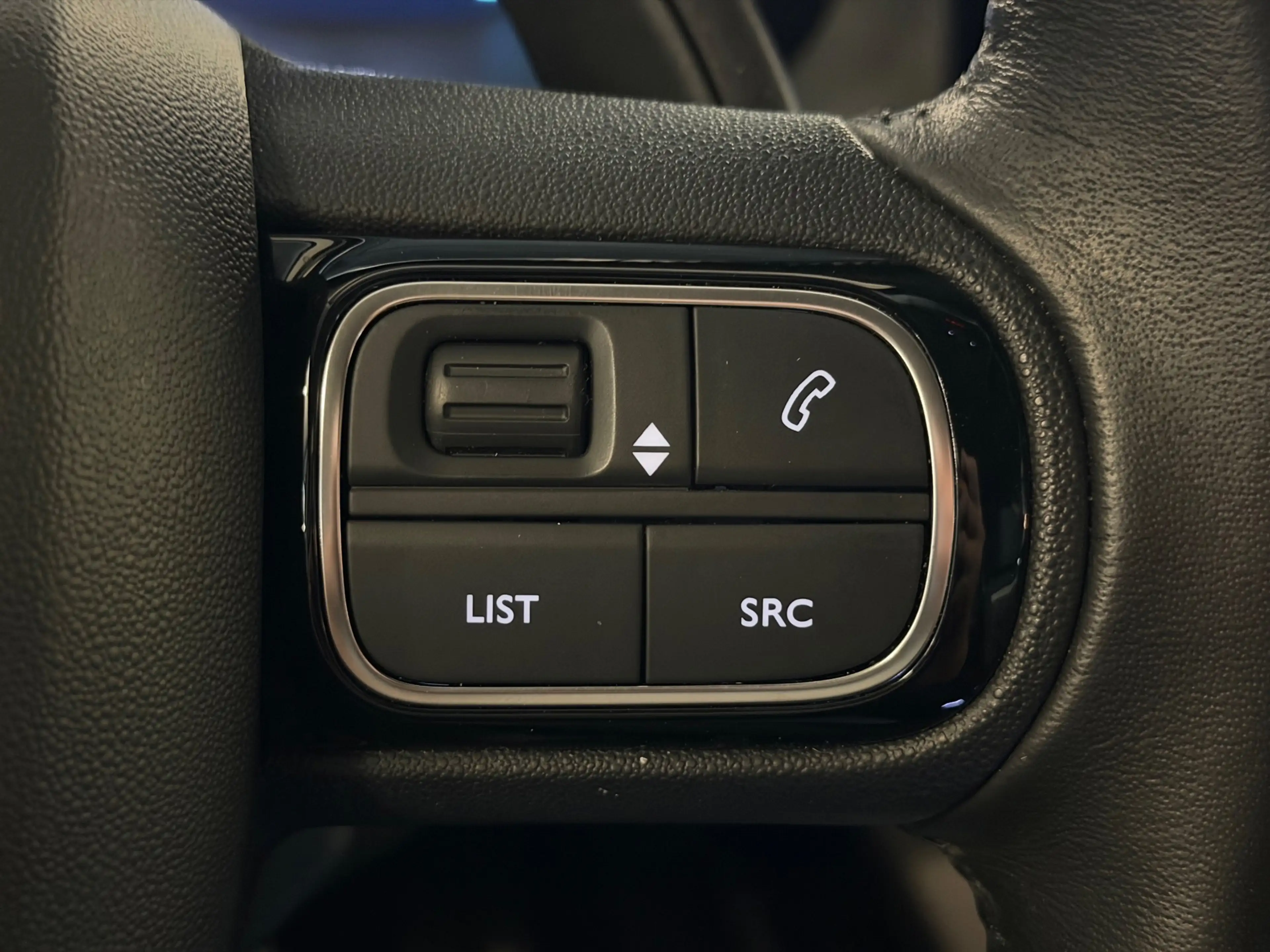 Citroen C5 Aircross 1.6 Plug-in Hybrid 225 Business Plus — photo 20