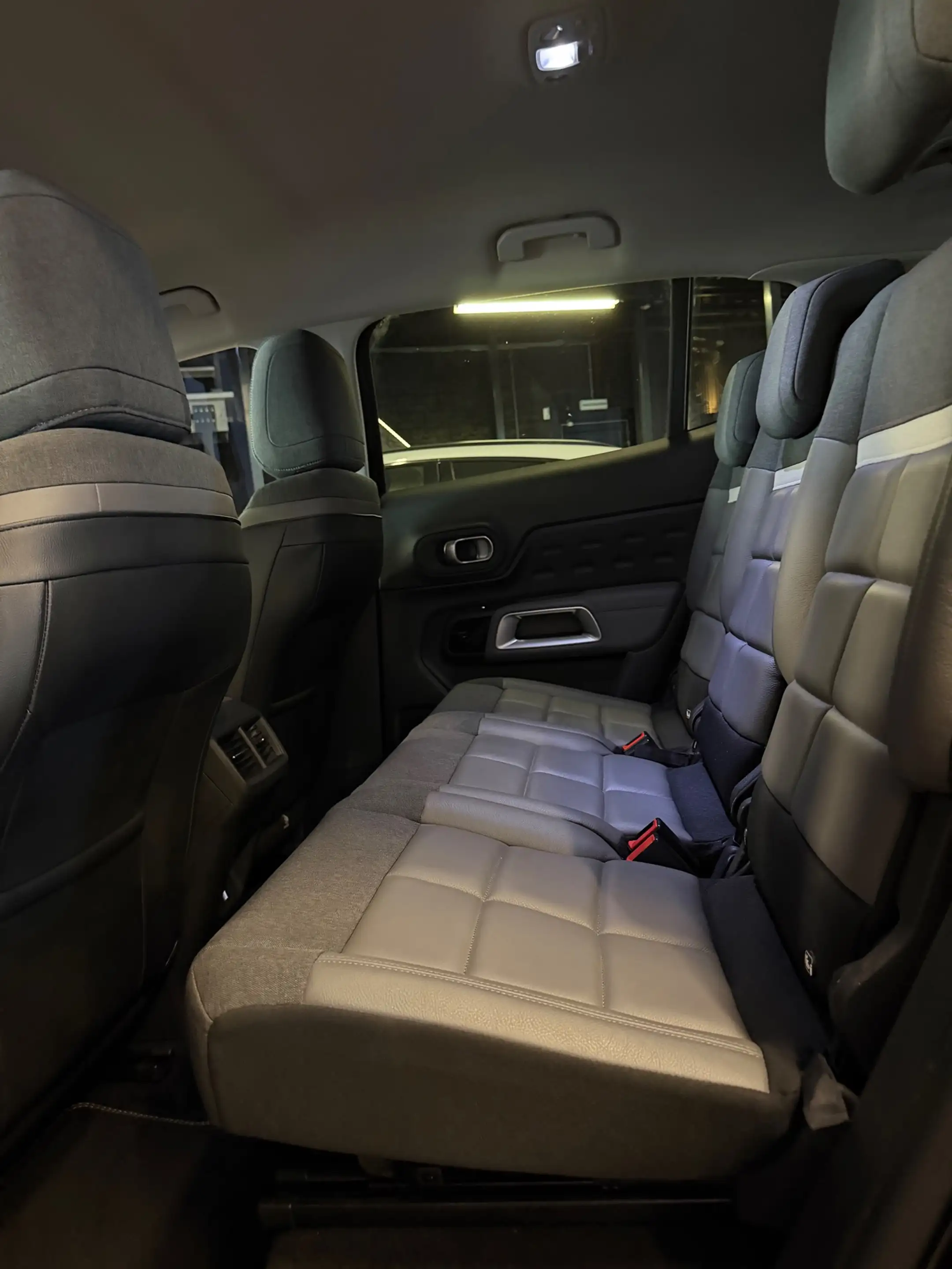 Citroen C5 Aircross 1.6 Plug-in Hybrid 225 Business Plus — photo 23