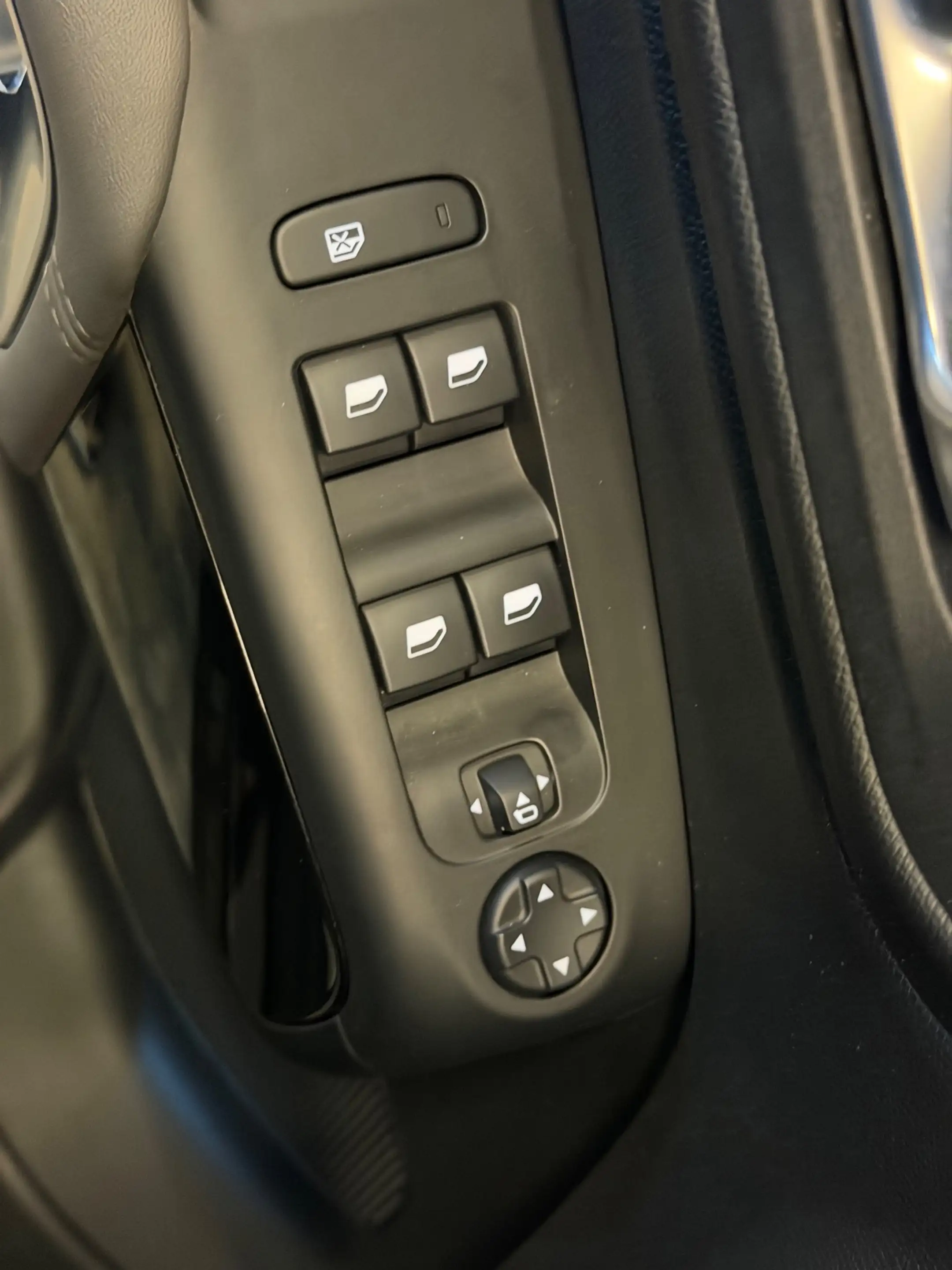 Citroen C5 Aircross 1.6 Plug-in Hybrid 225 Business Plus — photo 21