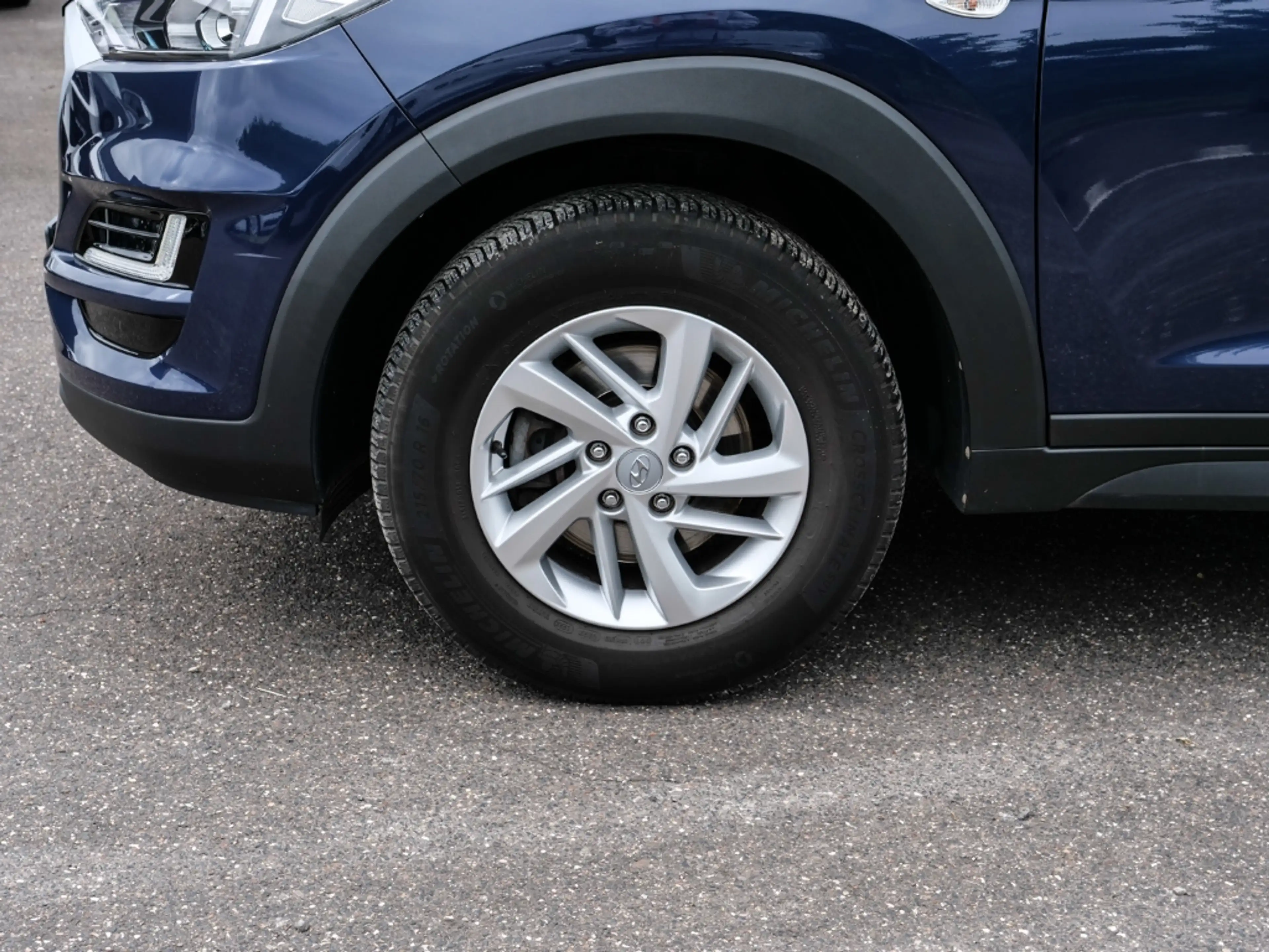 Hyundai TUCSON Select 2WD Apple CarPlay Android Auto Mehrzonenkli — photo 4