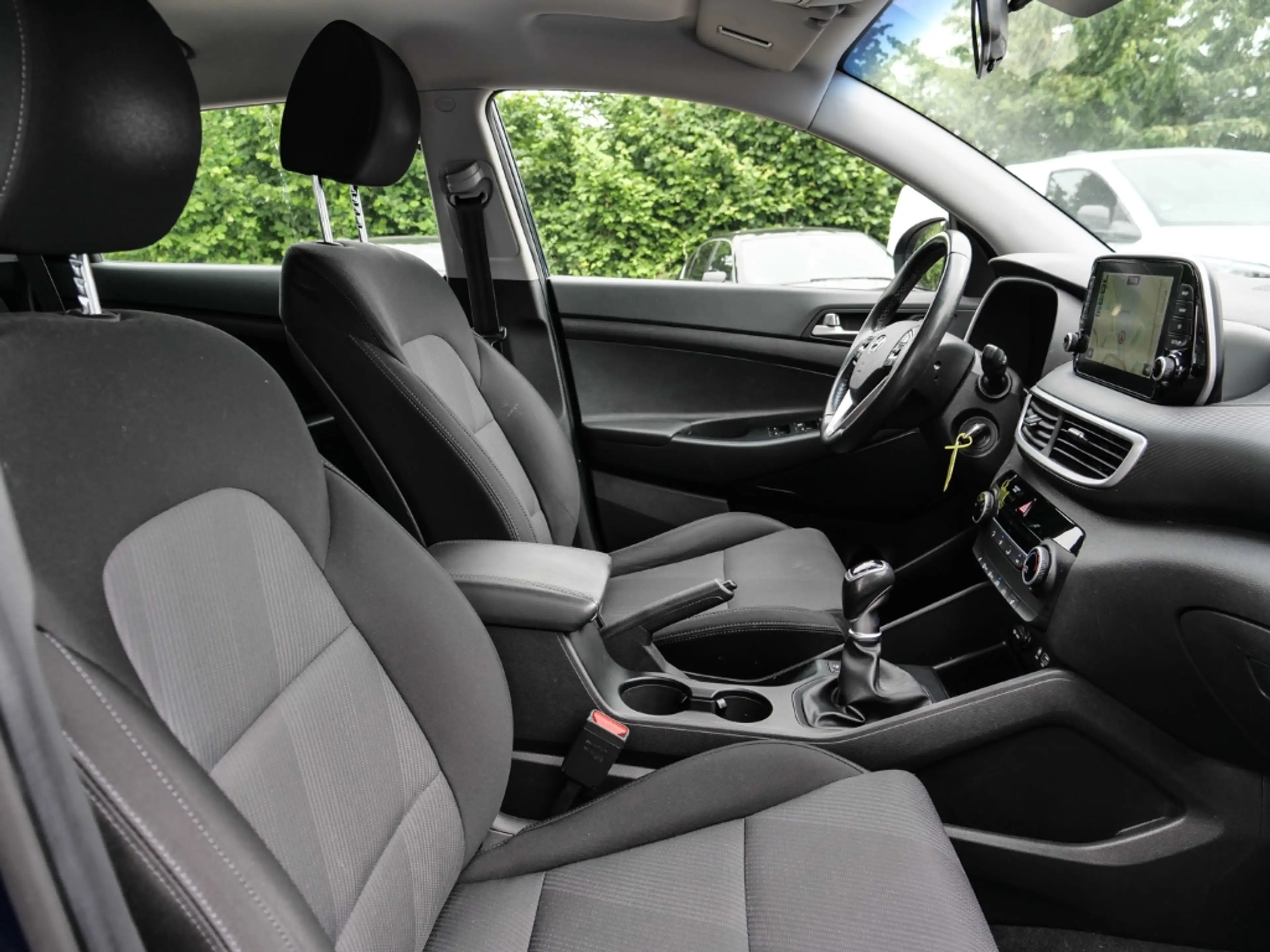 Hyundai TUCSON Select 2WD Apple CarPlay Android Auto Mehrzonenkli — photo 13