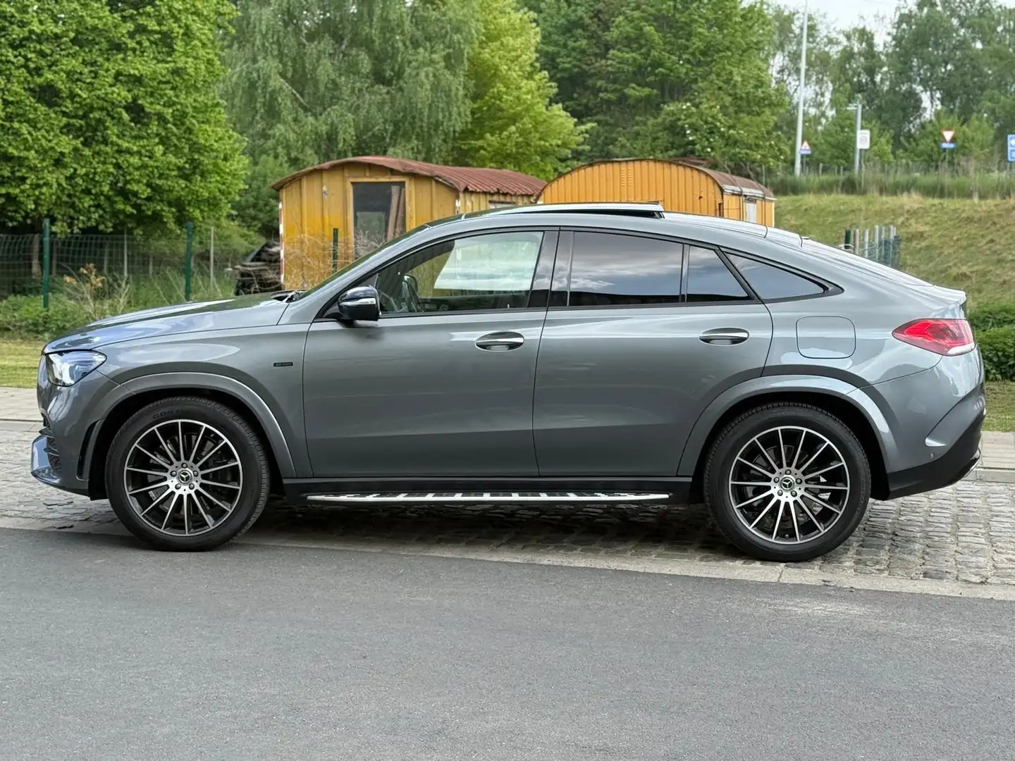 Mercedes-Benz GLE 350 GLE-Coupe de 4Matic 9G-TRONIC AMG Line Gris - 1