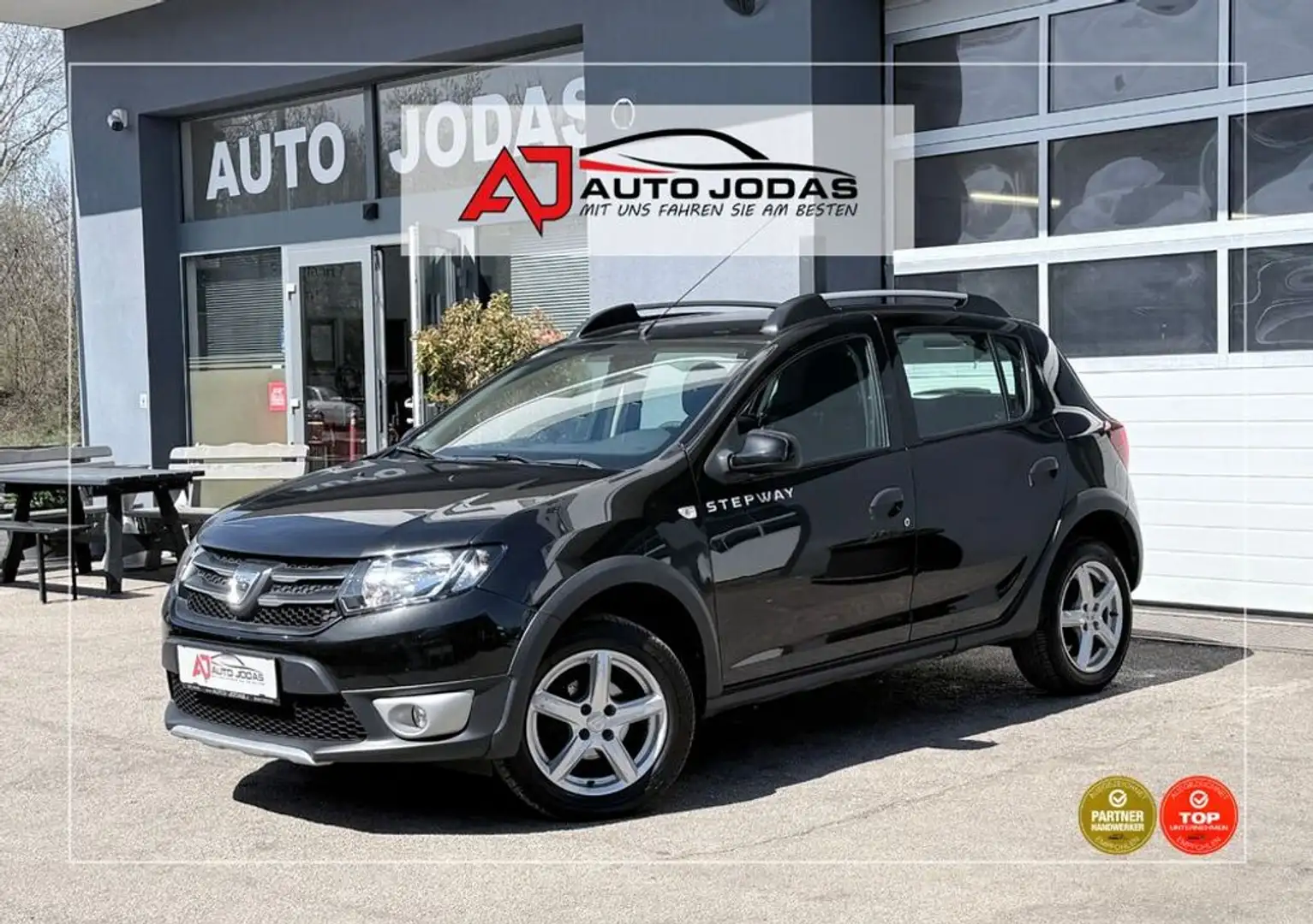 Dacia Sandero Stepway TCe 90 Easy-R **Navi/Tempomat** Schwarz - 1