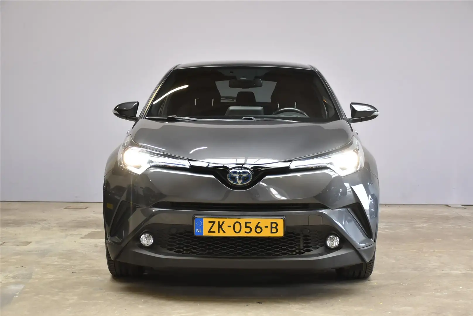 Toyota C-HR 1.8 Hybrid CVT Dynamic I Navi + Camera Gris - 2