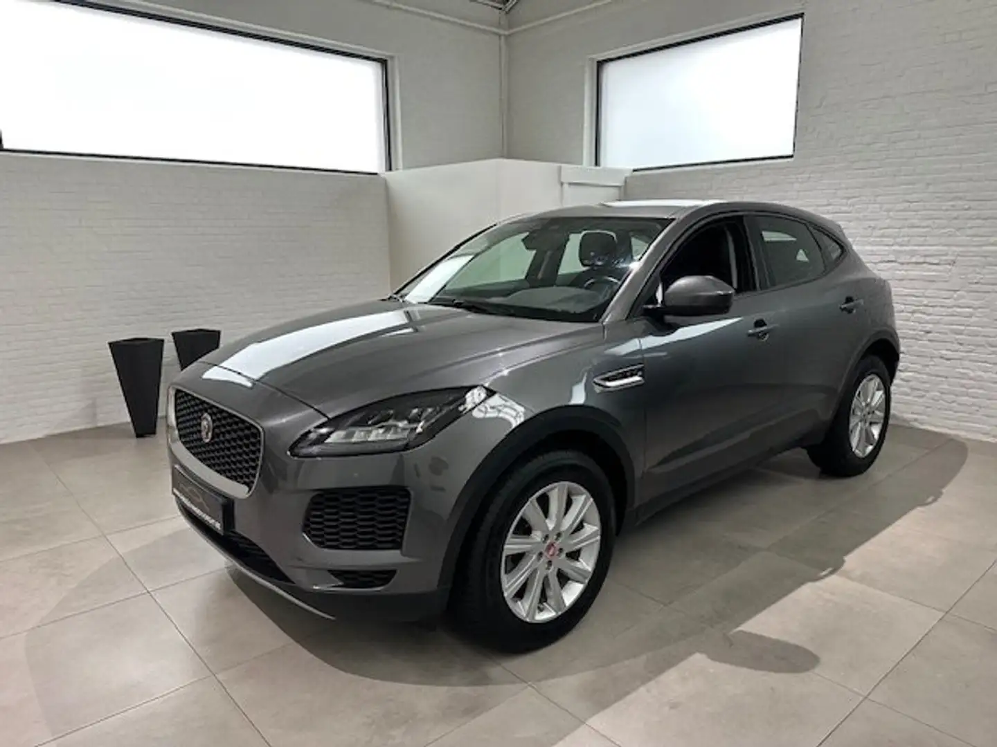 Jaguar E-Pace JAGUAR E PACE D150 AWD AUTOMAAT 76000km!!!!!! Gris - 2