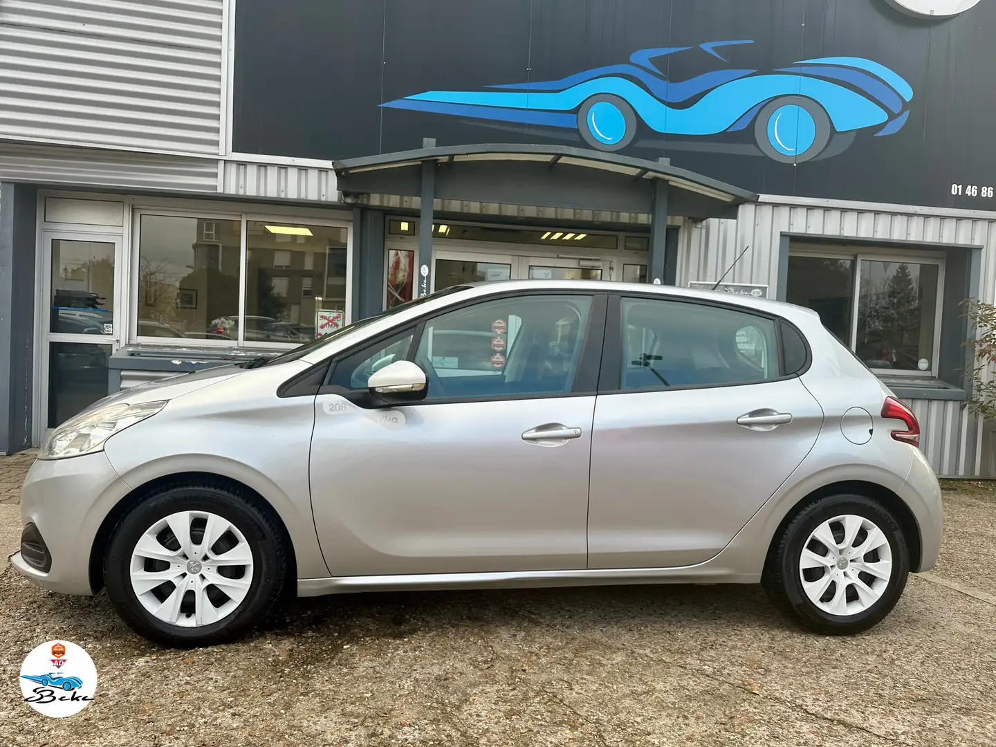 Peugeot 208 1.2 PureTech 68ch BVM5 Like Gris - 2