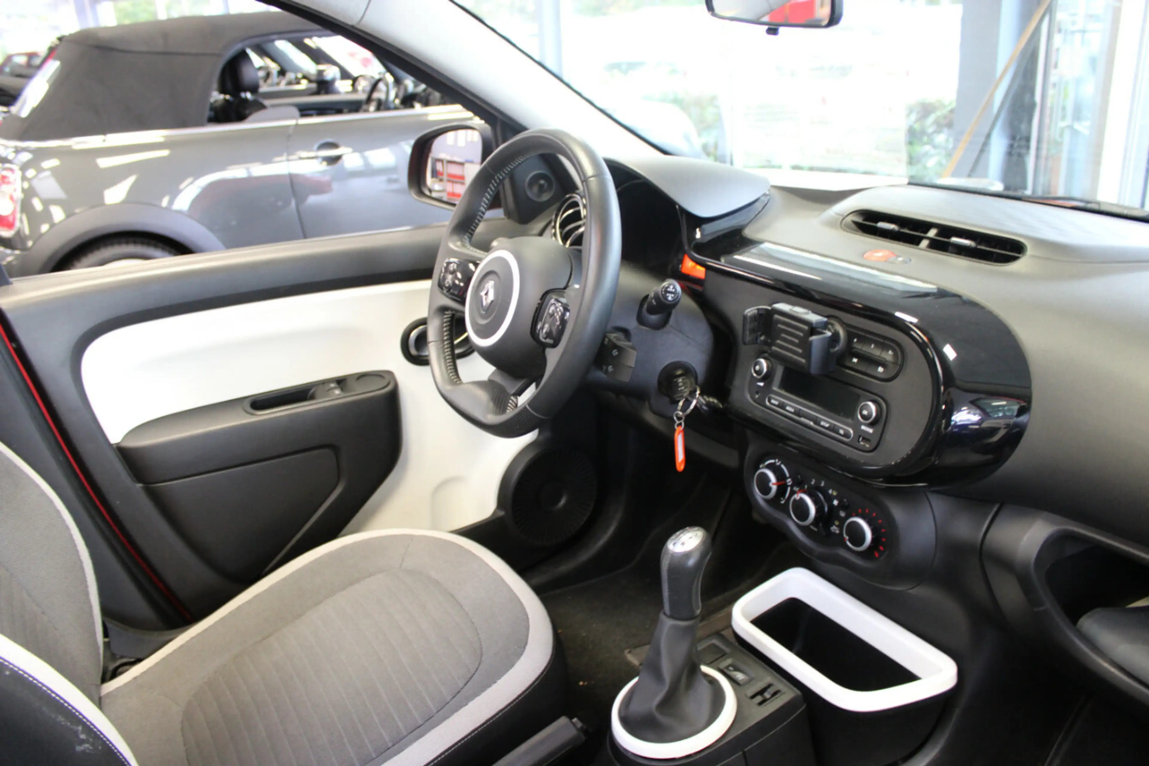 Renault Twingo SCe 70 LIMITED - Faltschiebedach - — photo 8