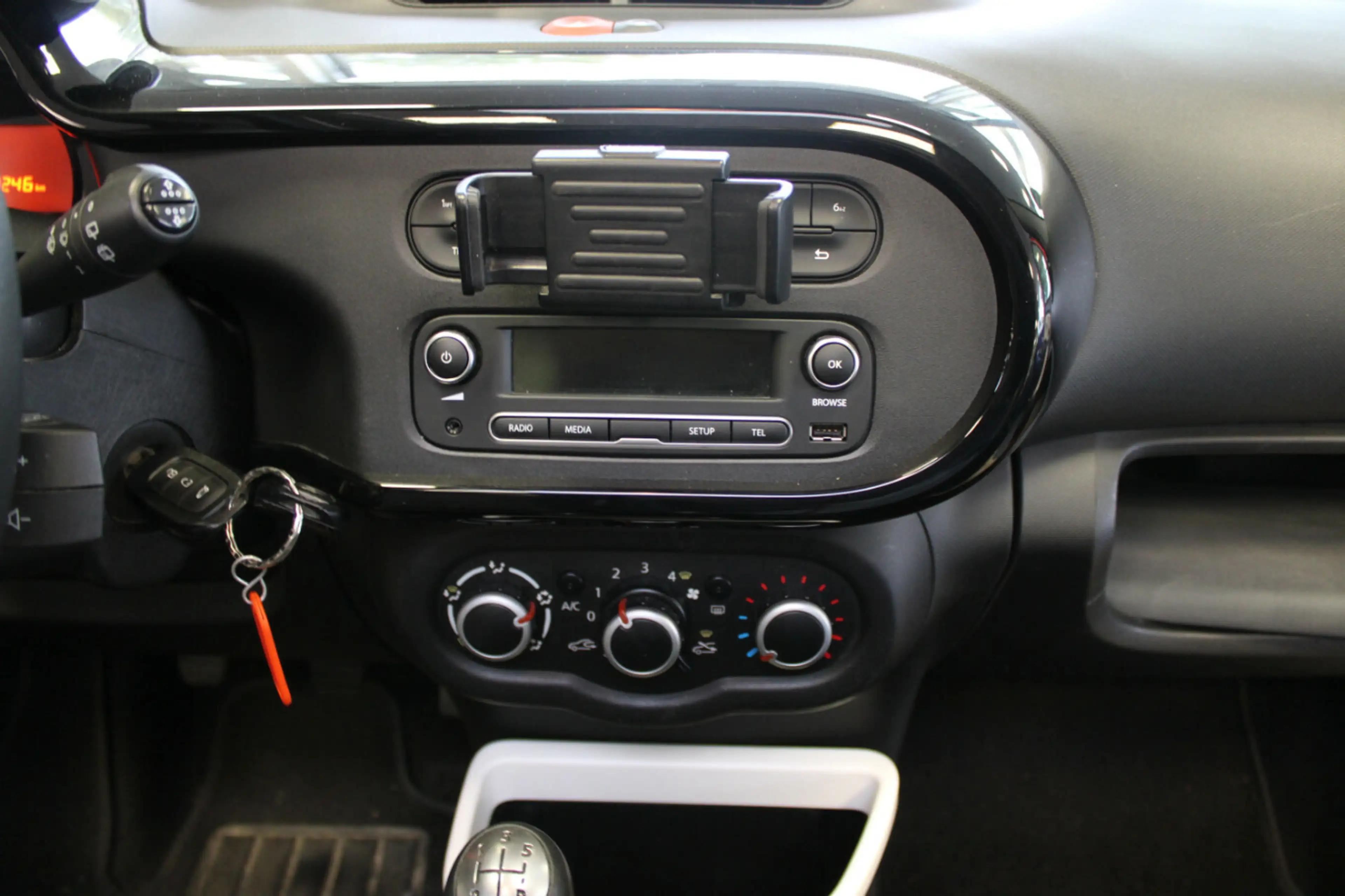 Renault Twingo SCe 70 LIMITED - Faltschiebedach - — photo 10