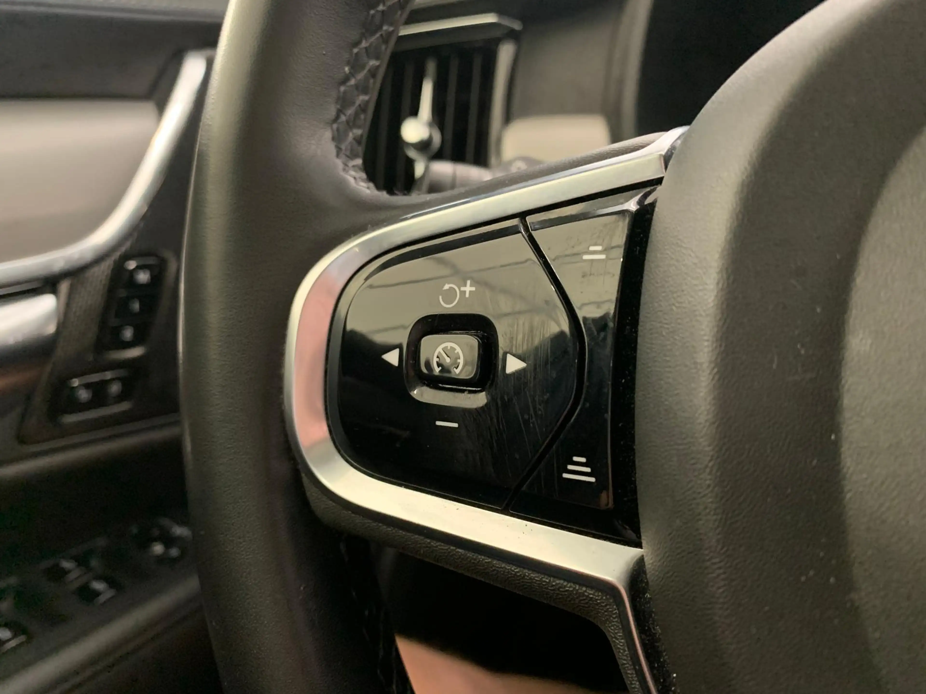 Volvo S90 Ultimate Dark AWD|ACC|GlasD|HUD|Google|Kam. — photo 13