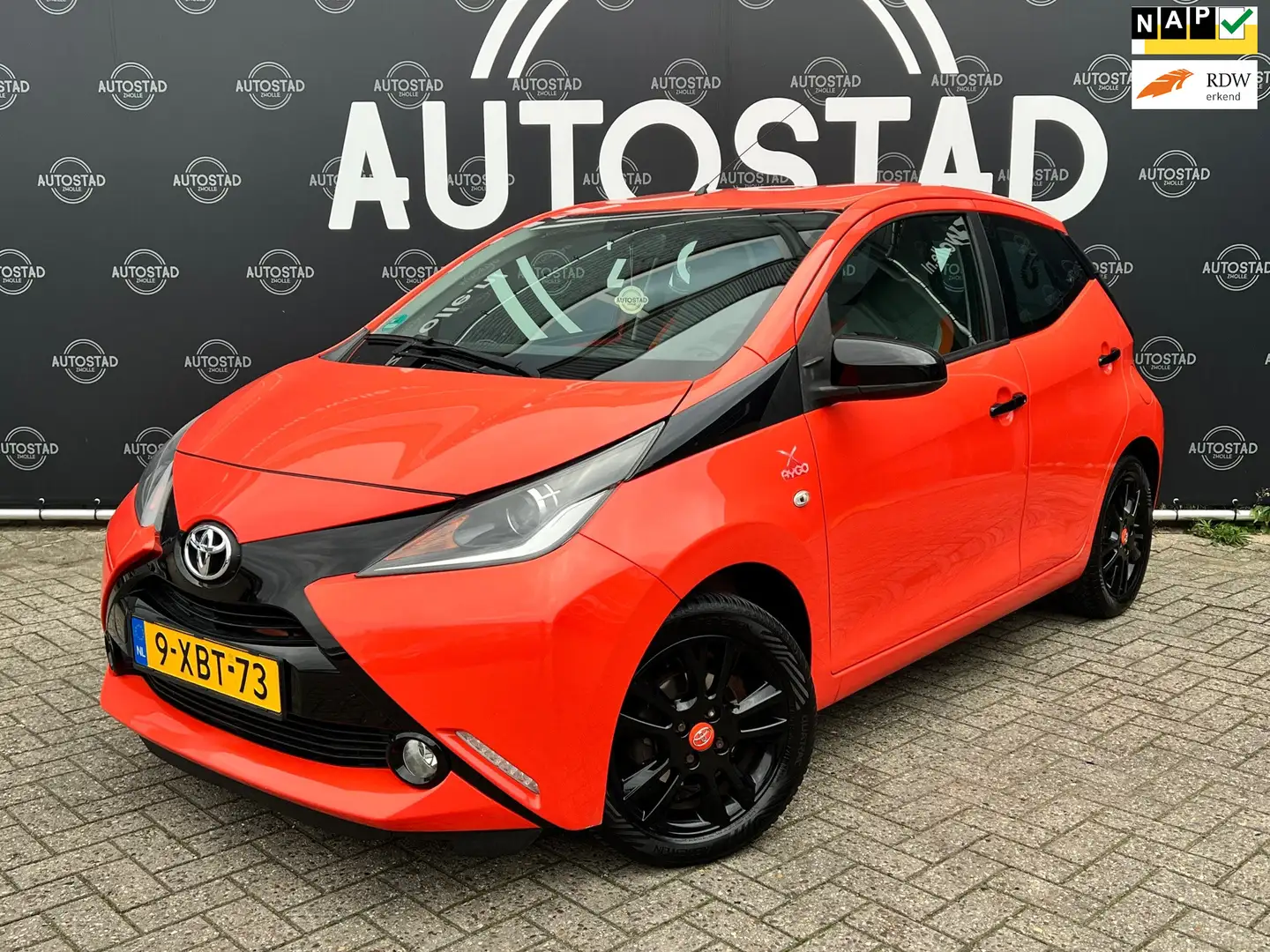 Toyota Aygo 1.0 VVT-i x-cite NL-Auto/1ste Eigenaar/NAP/APK/Air Orange - 1