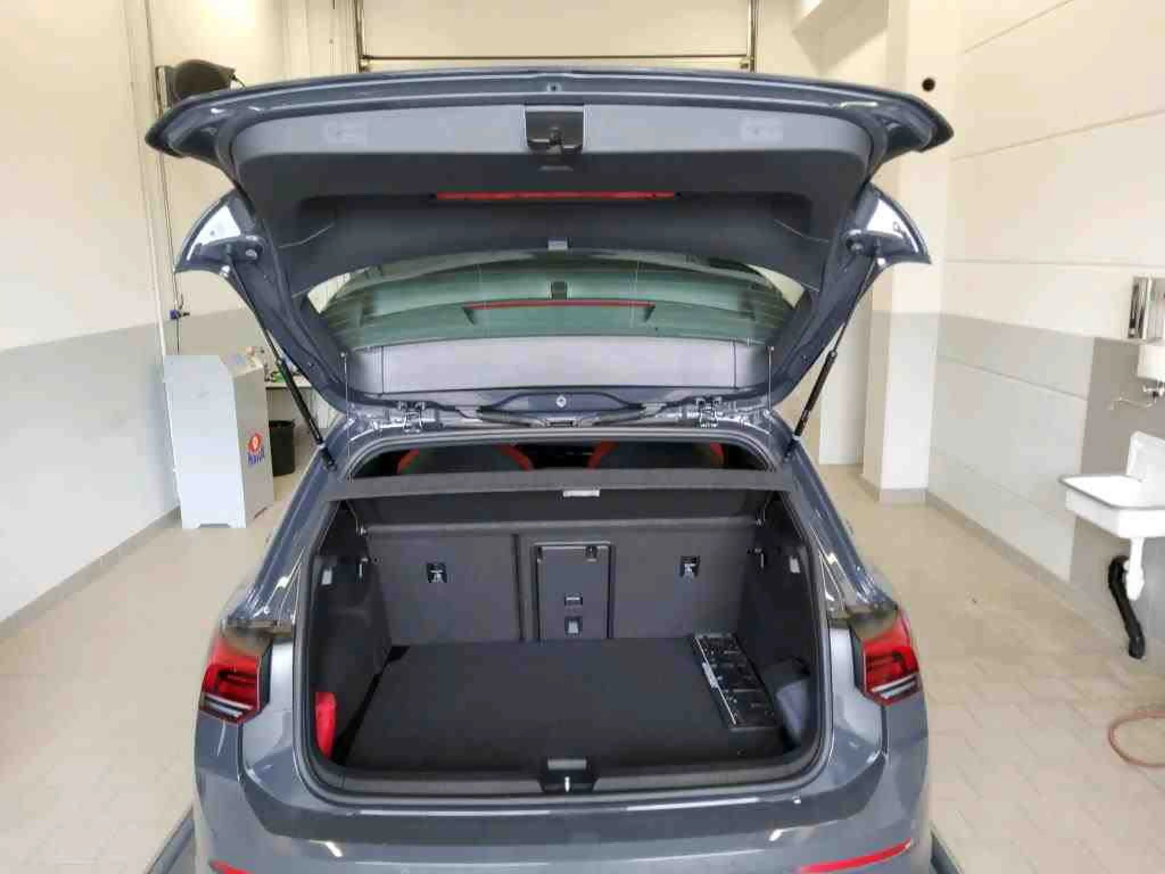 Volkswagen Golf GTI Golf VIII 2.0 TSI DSG GTI CLUBSPORT*LED*KAMERA*P — photo 9