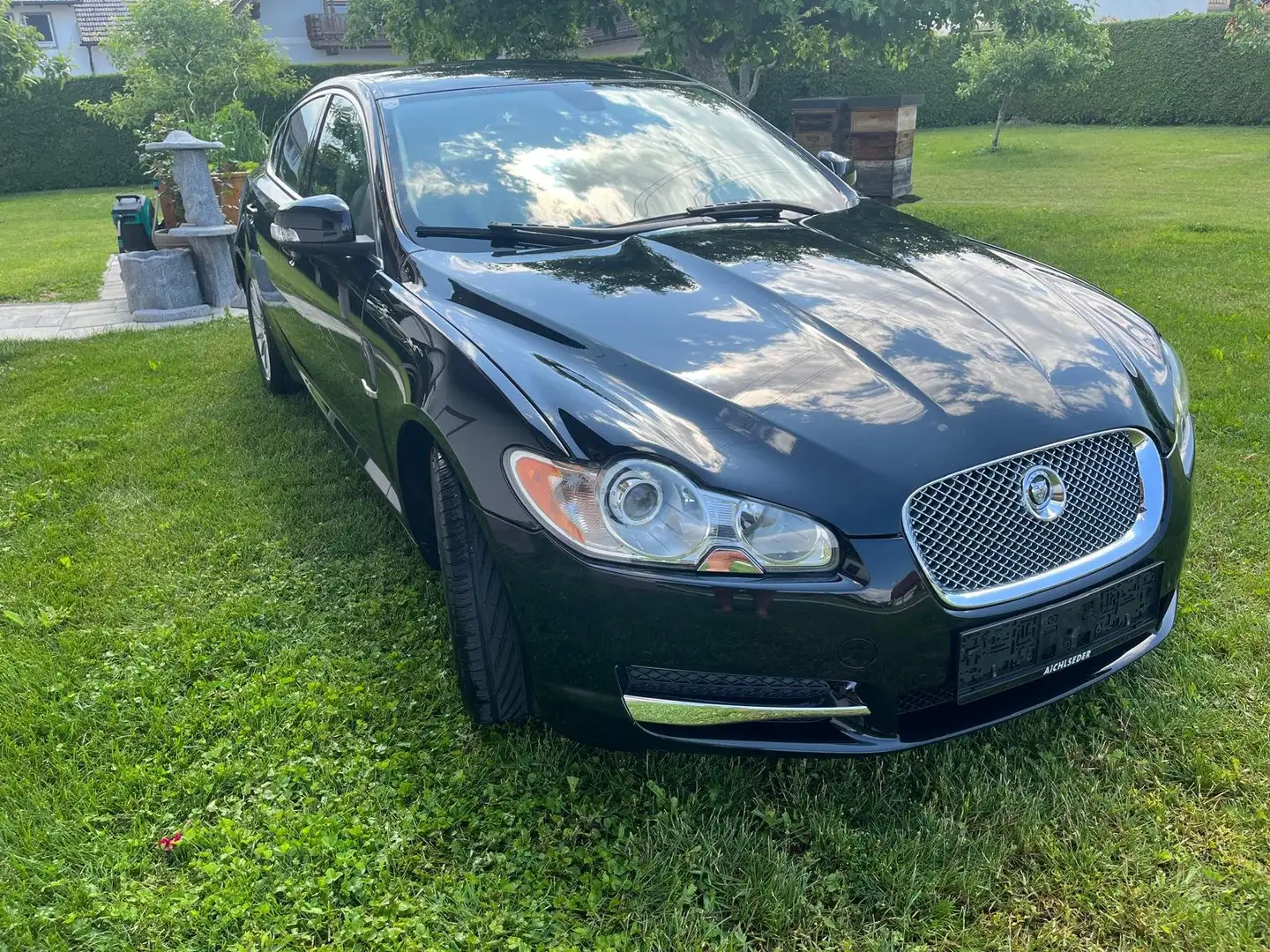 Jaguar XF XF 2,7 V6 Diesel Luxury Luxury Schwarz - 1